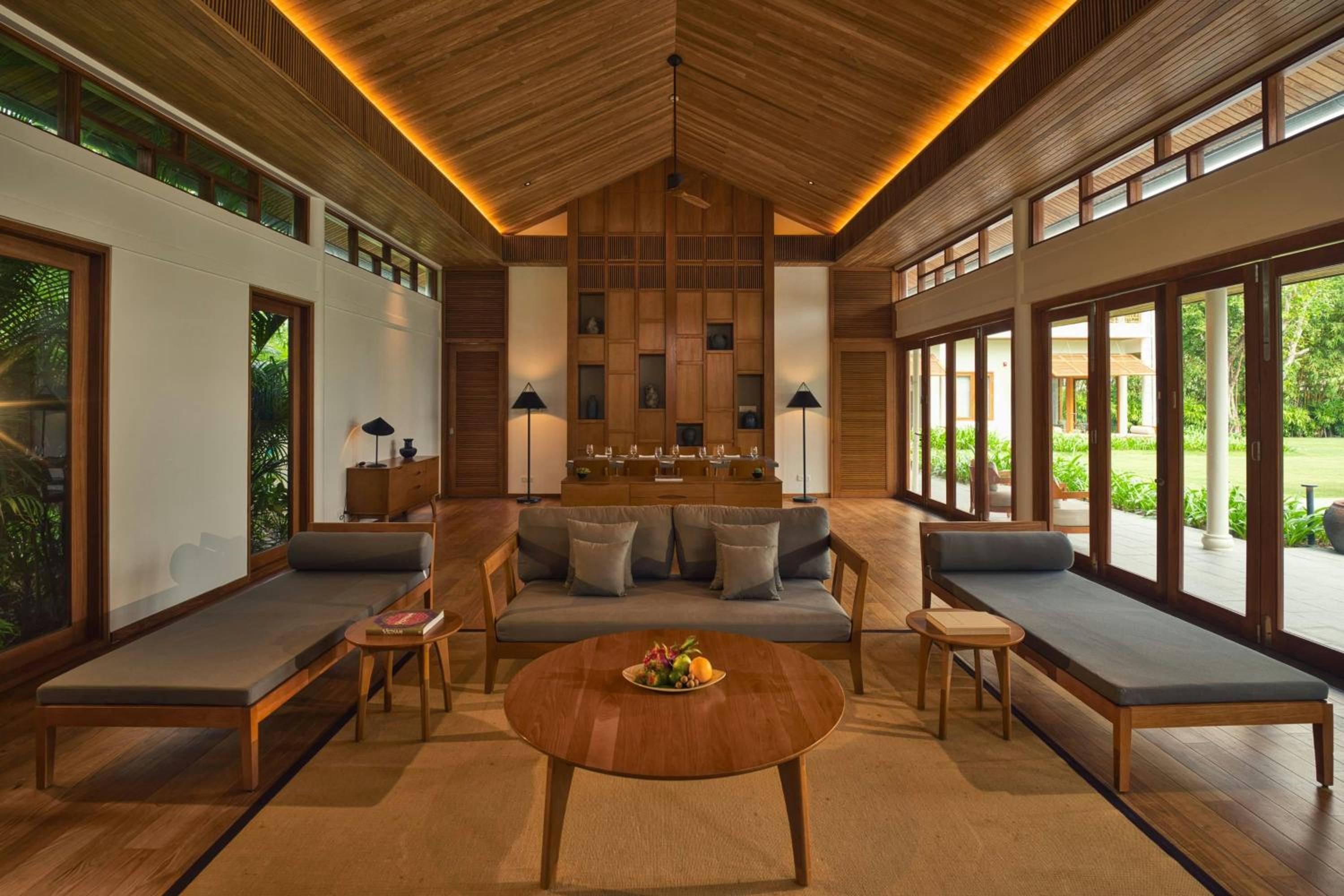 Four-Bedroom Villa with Terrace and Private Pool - River View