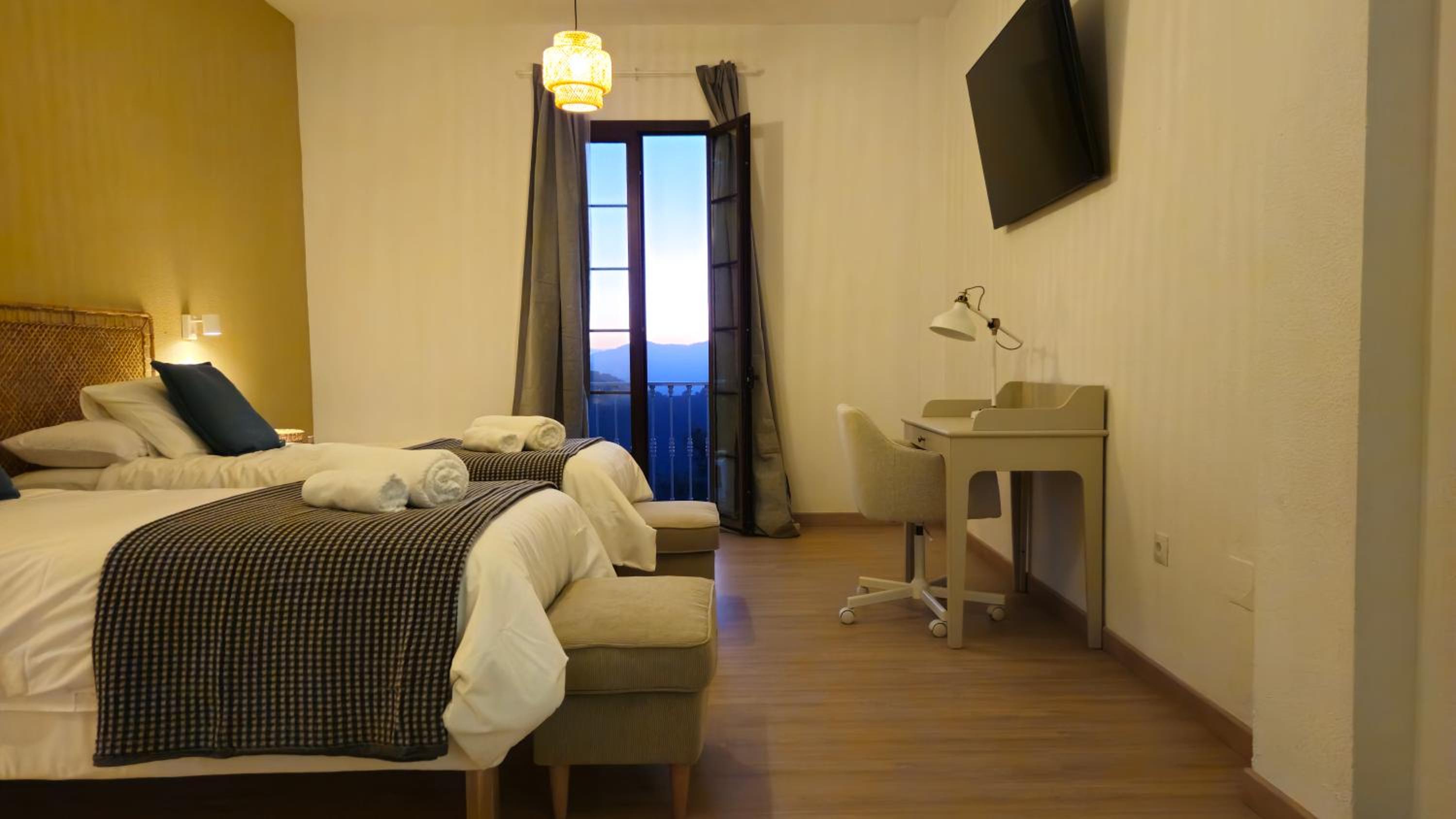 Triple Room with Balcony photo 3