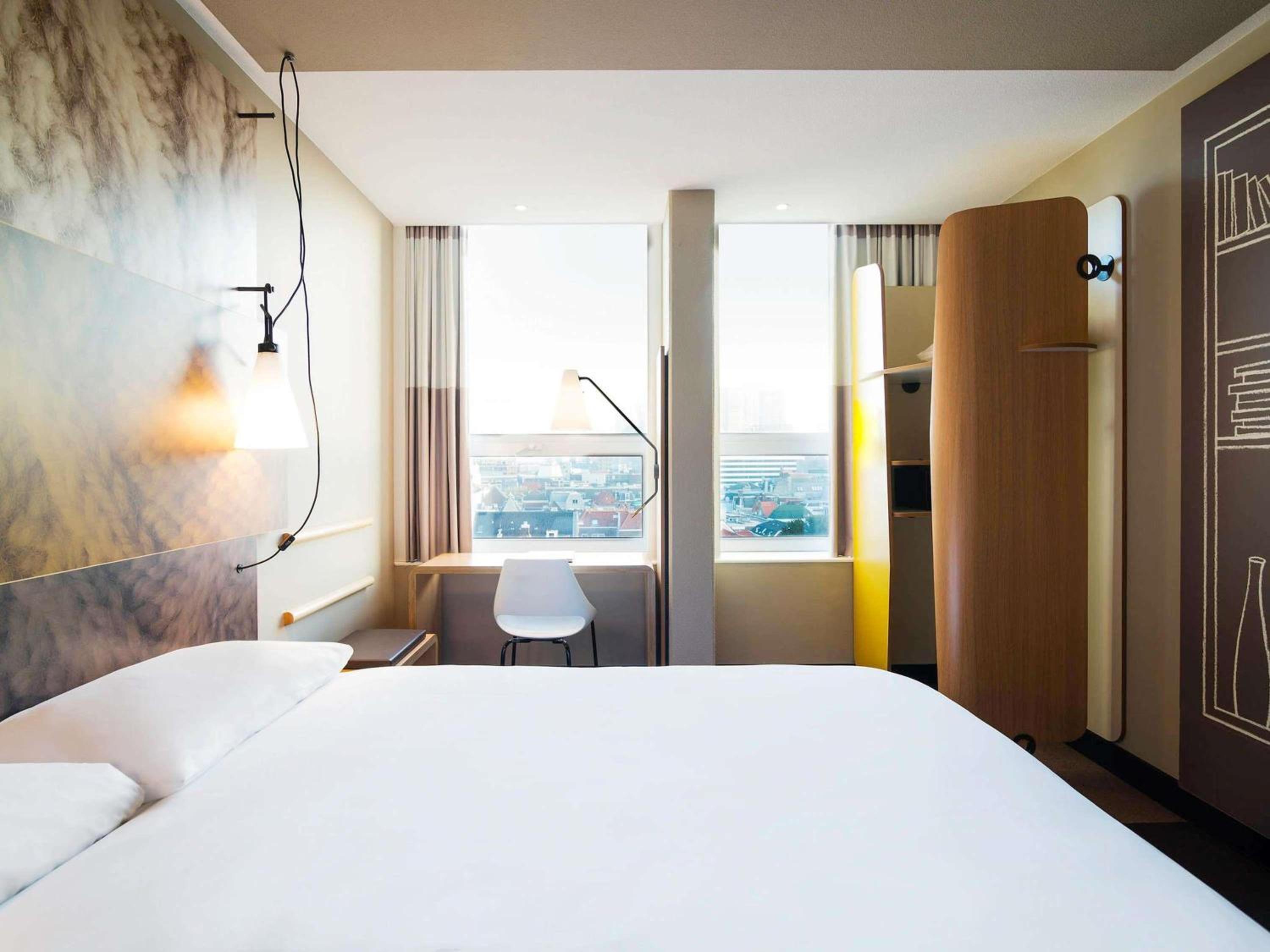 Standard Double Room with City View - Photo 5