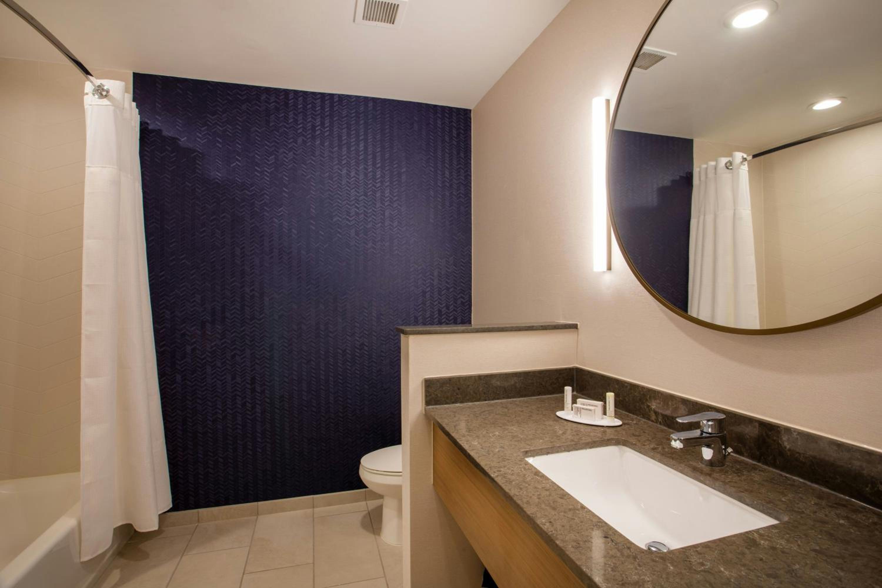 Queen Room with Two Queen Beds - Hearing Accessible - Photo 2