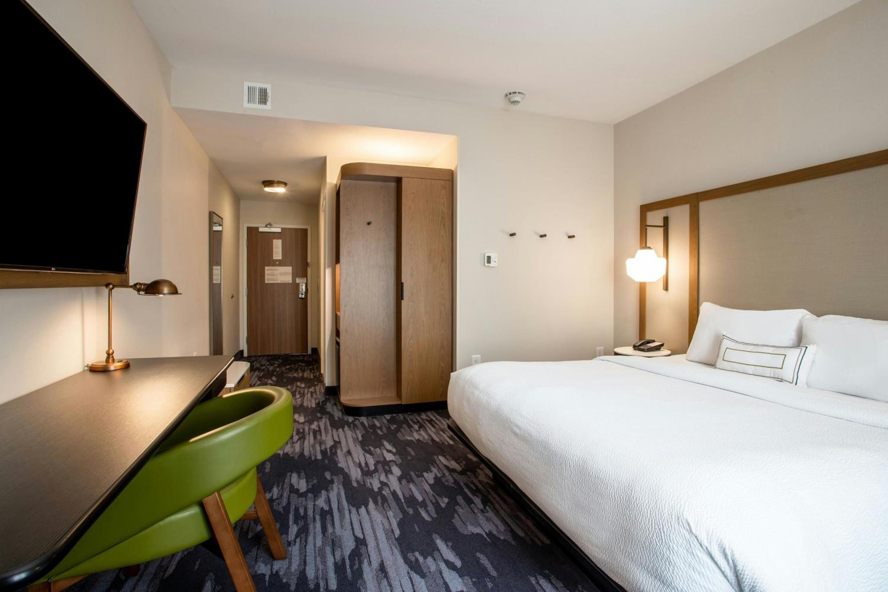 King Room - Hearing Accessible - Photo 2