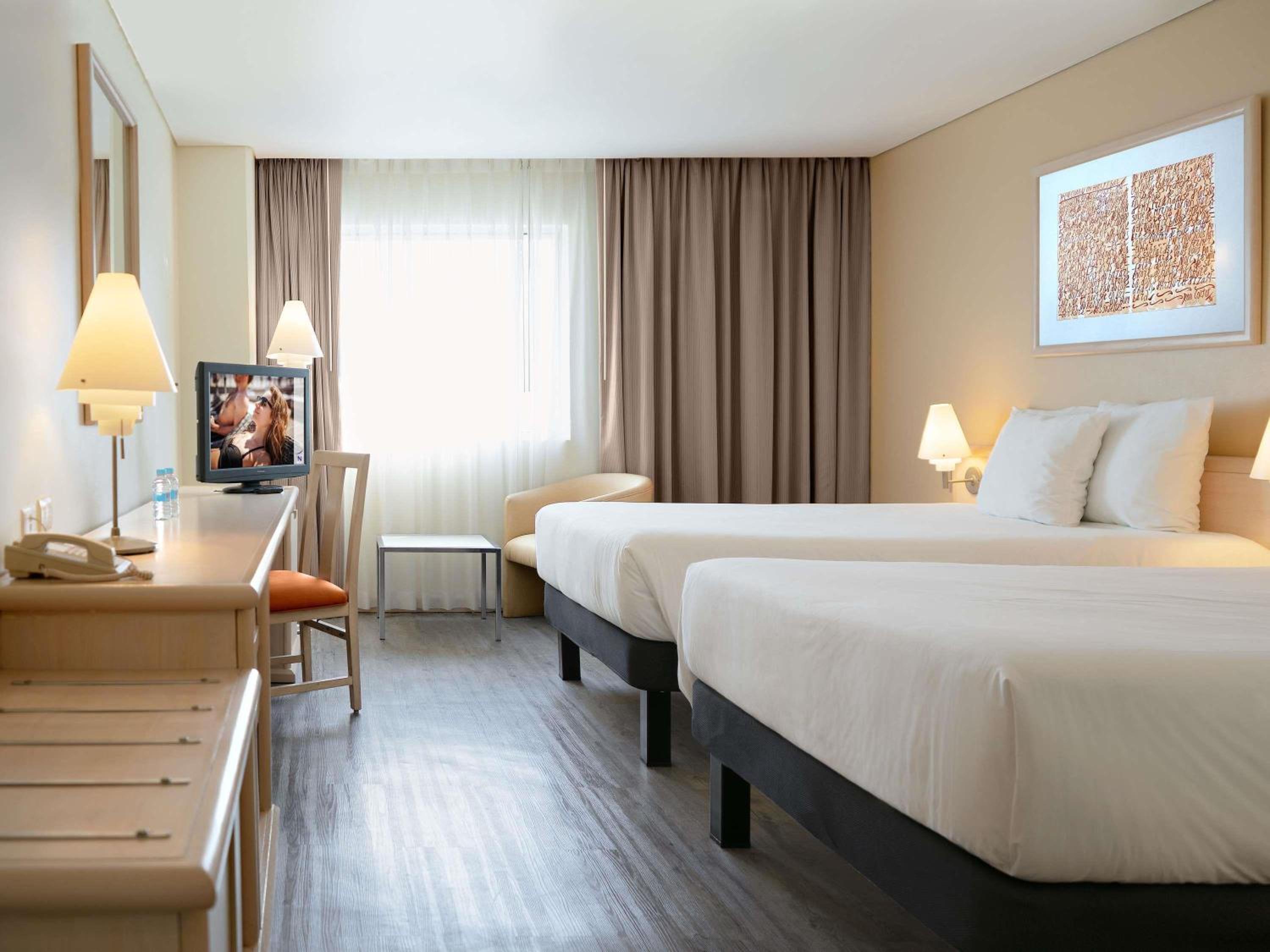 Standard Double Room with Two Double Beds - Photo 1