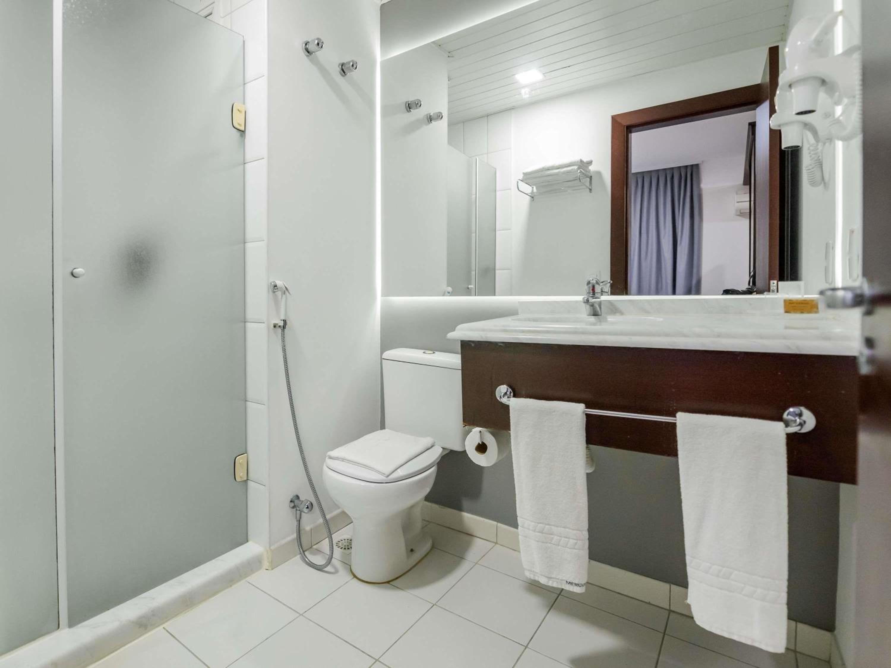 Standard Twin Room - Photo 5