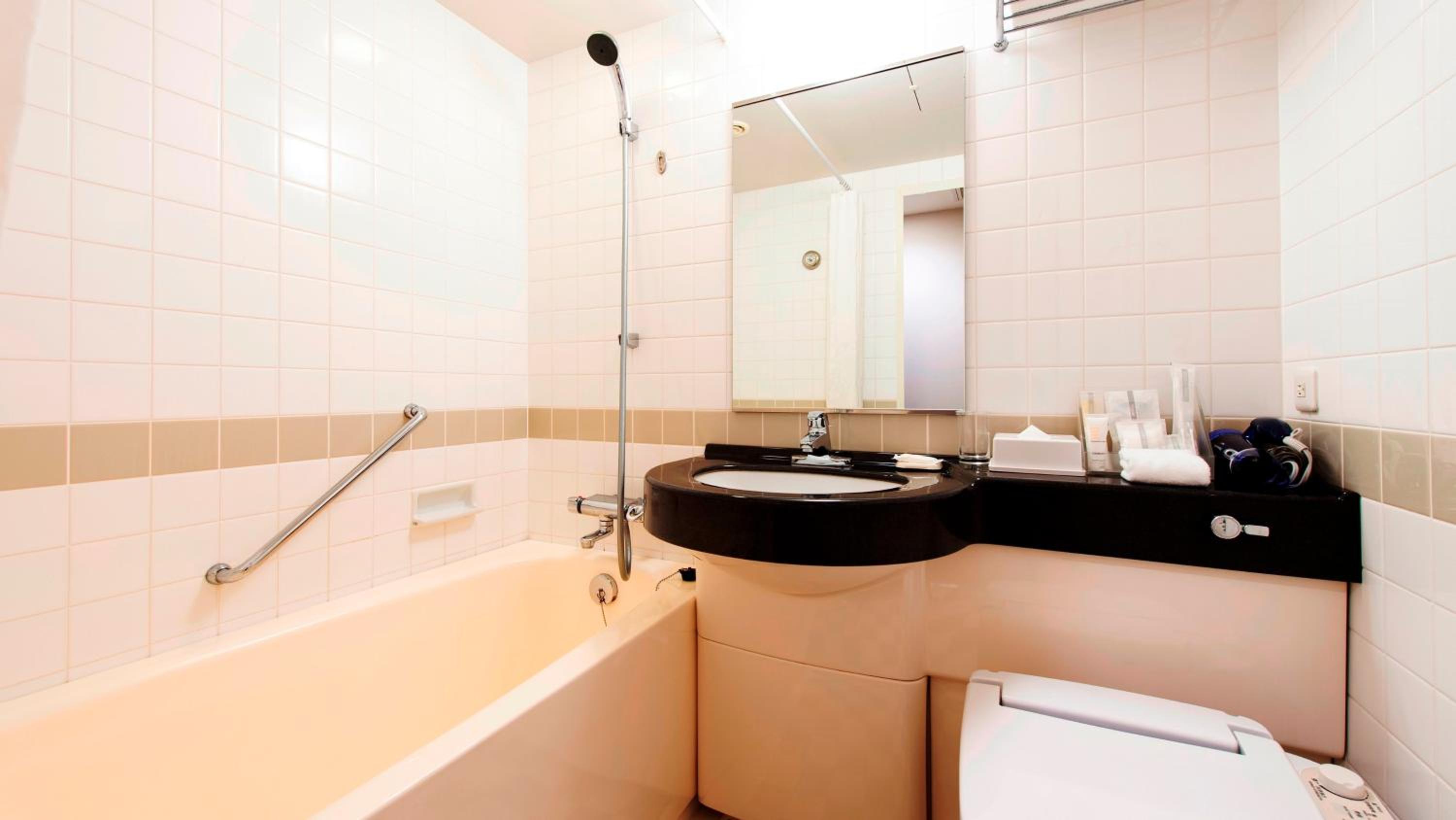1 Double Bed Standard City View - Photo 4