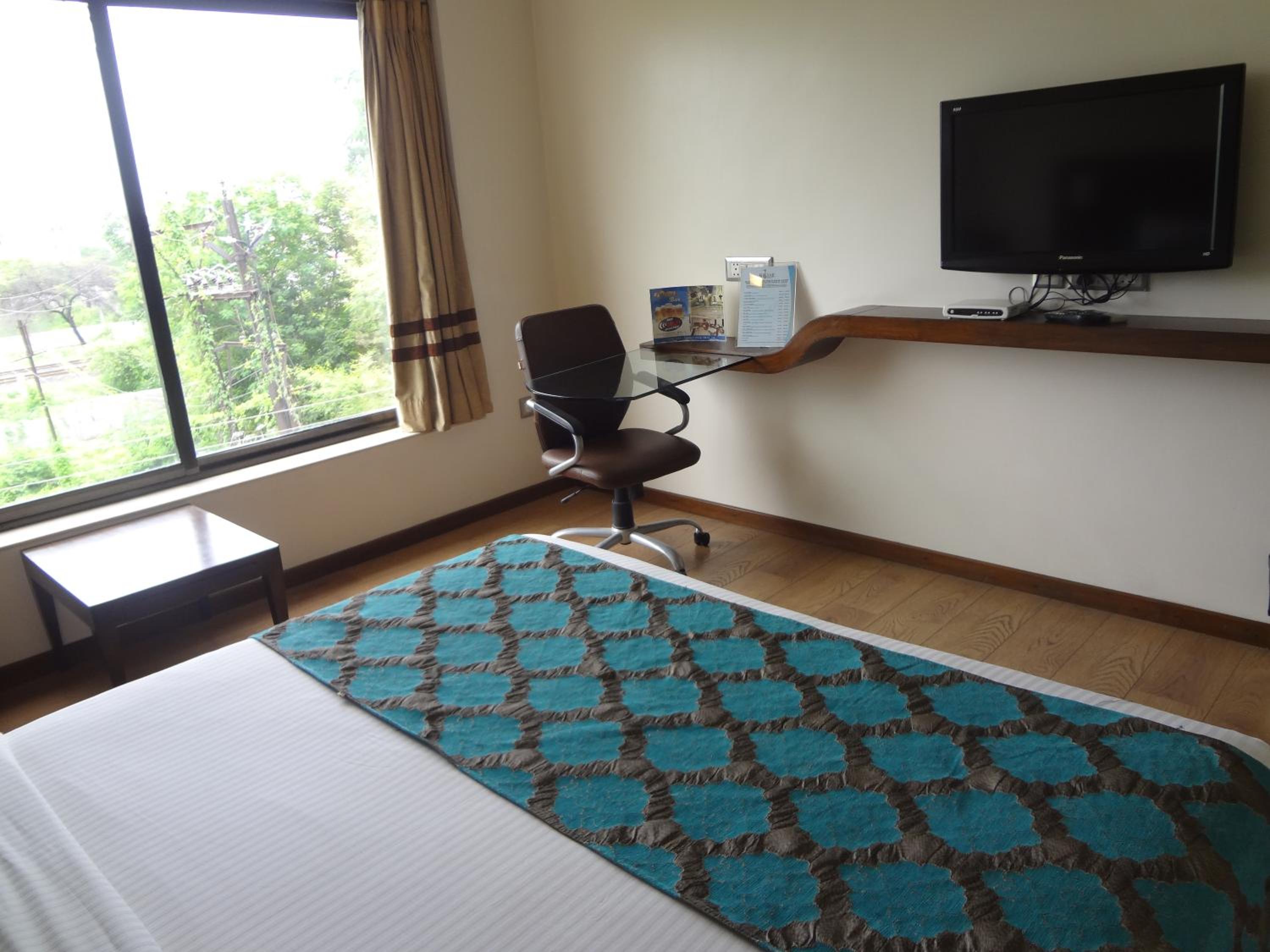 Executive Room - Photo 10