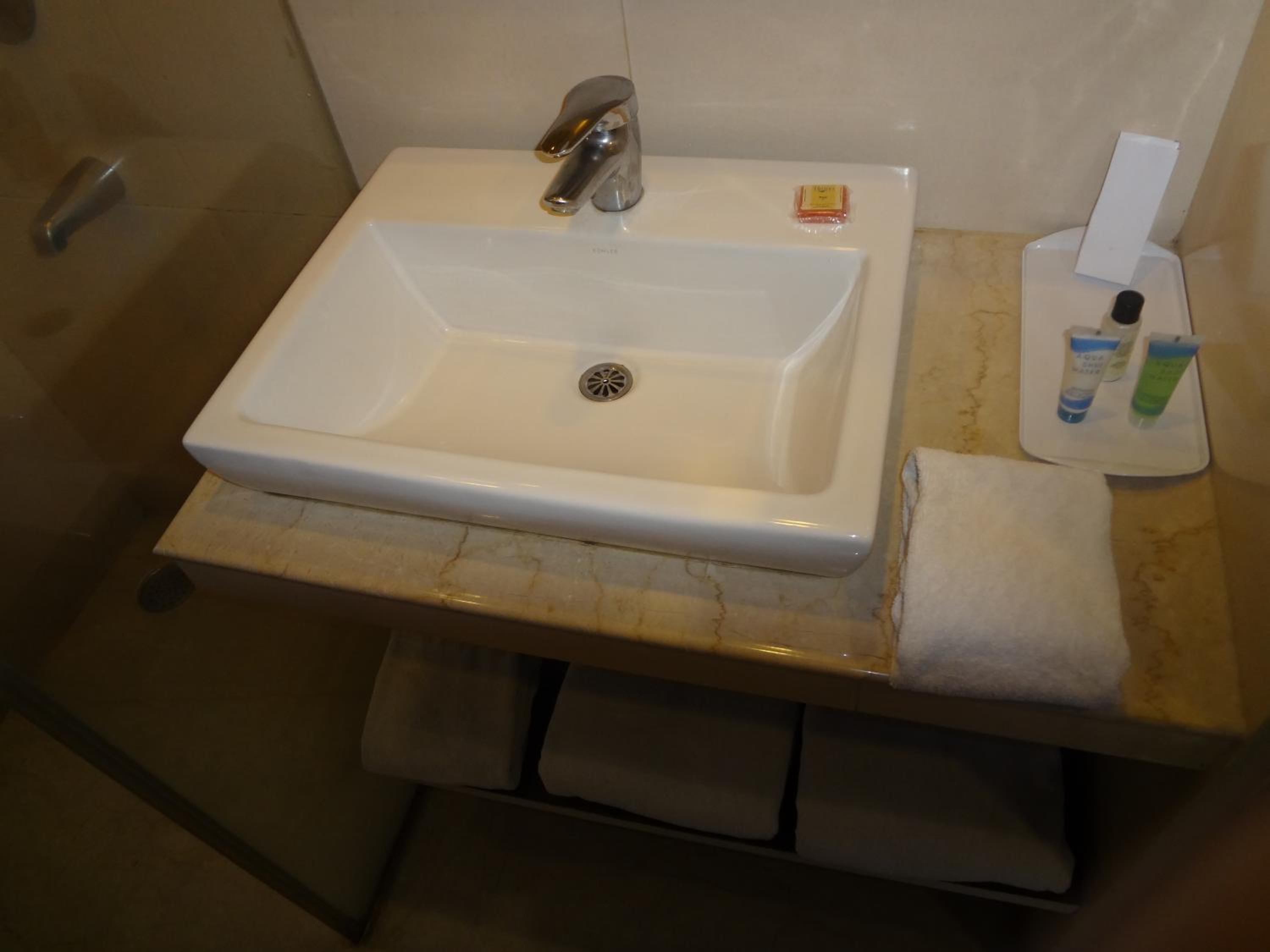 Executive Room - Photo 2