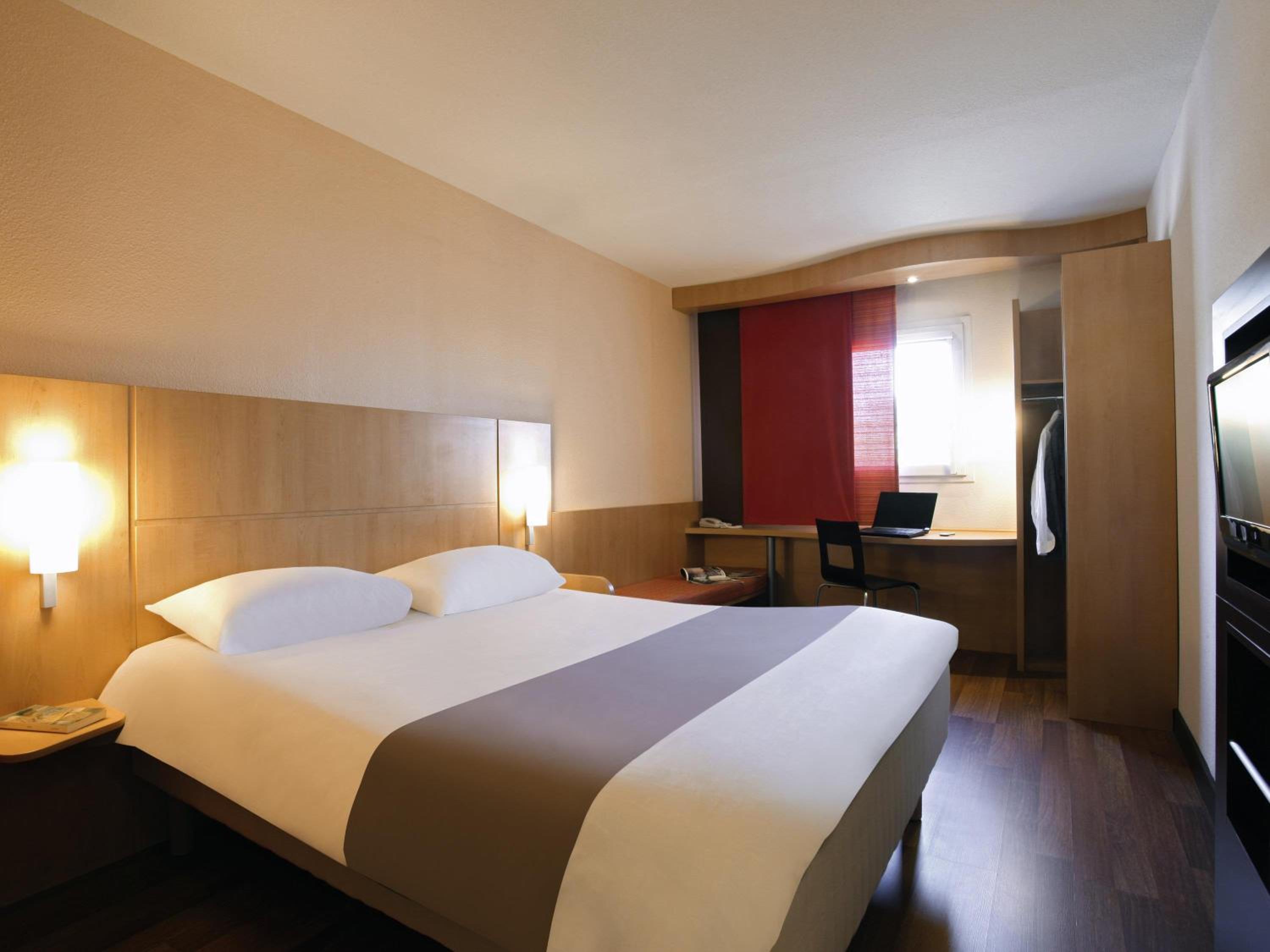 Double Room - Disability Access photo 1