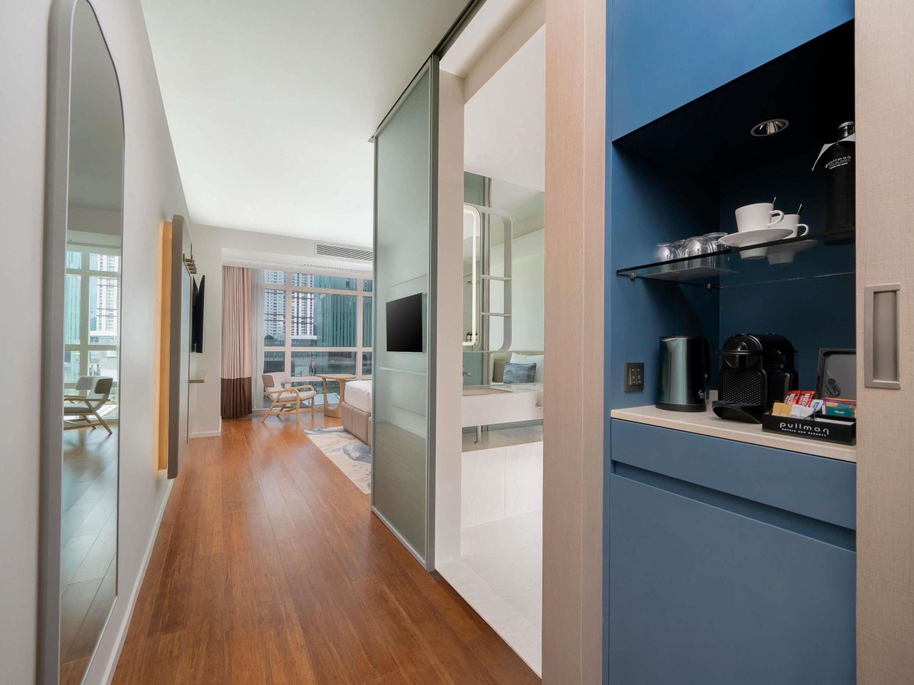Premier Deluxe Double Room with City View