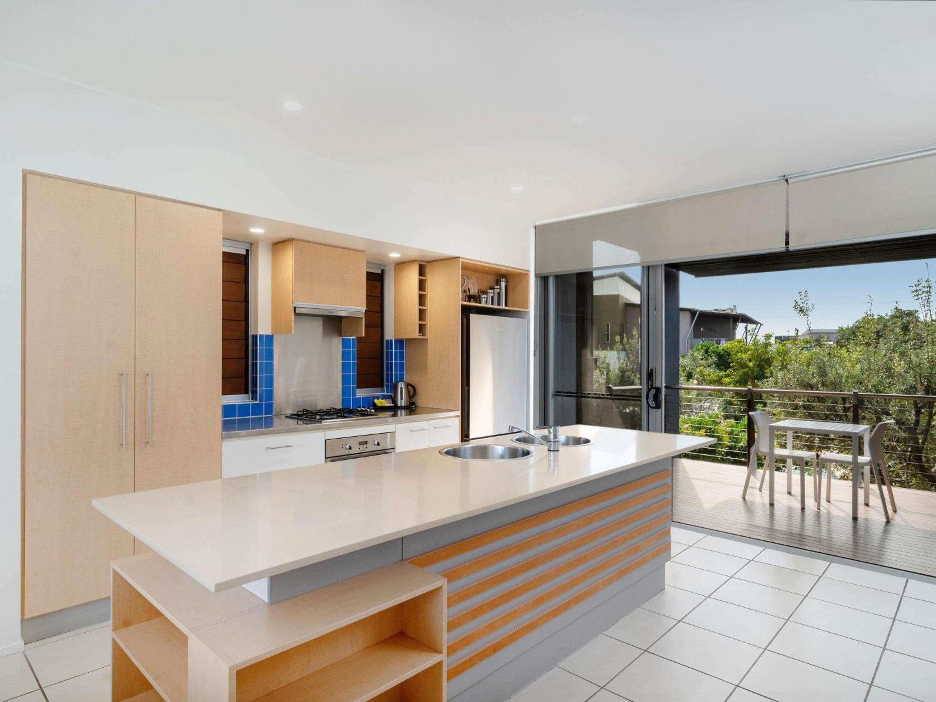 Three-Bedroom Beach House photo 2