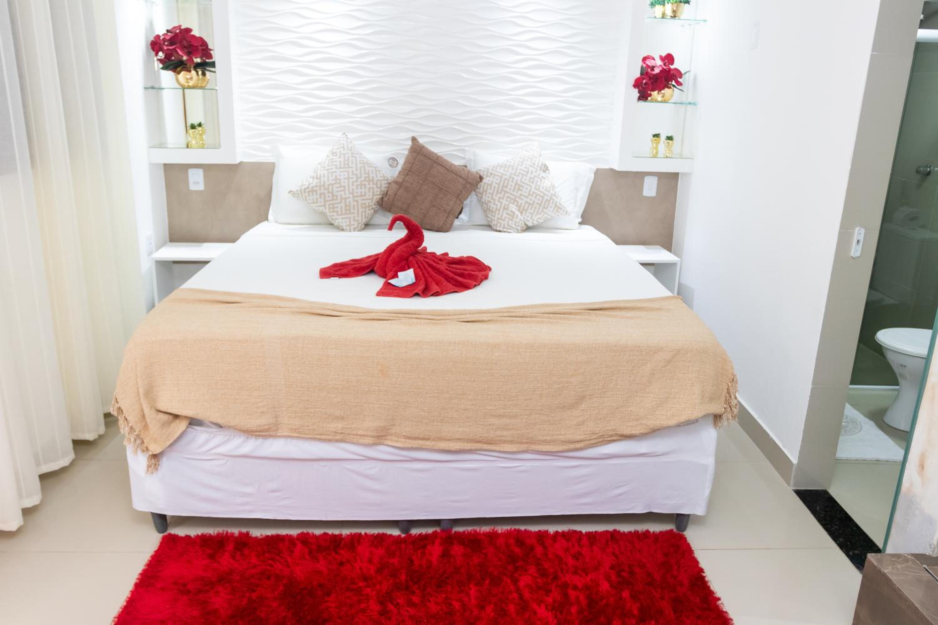 Deluxe Double Room with Bath photo 3