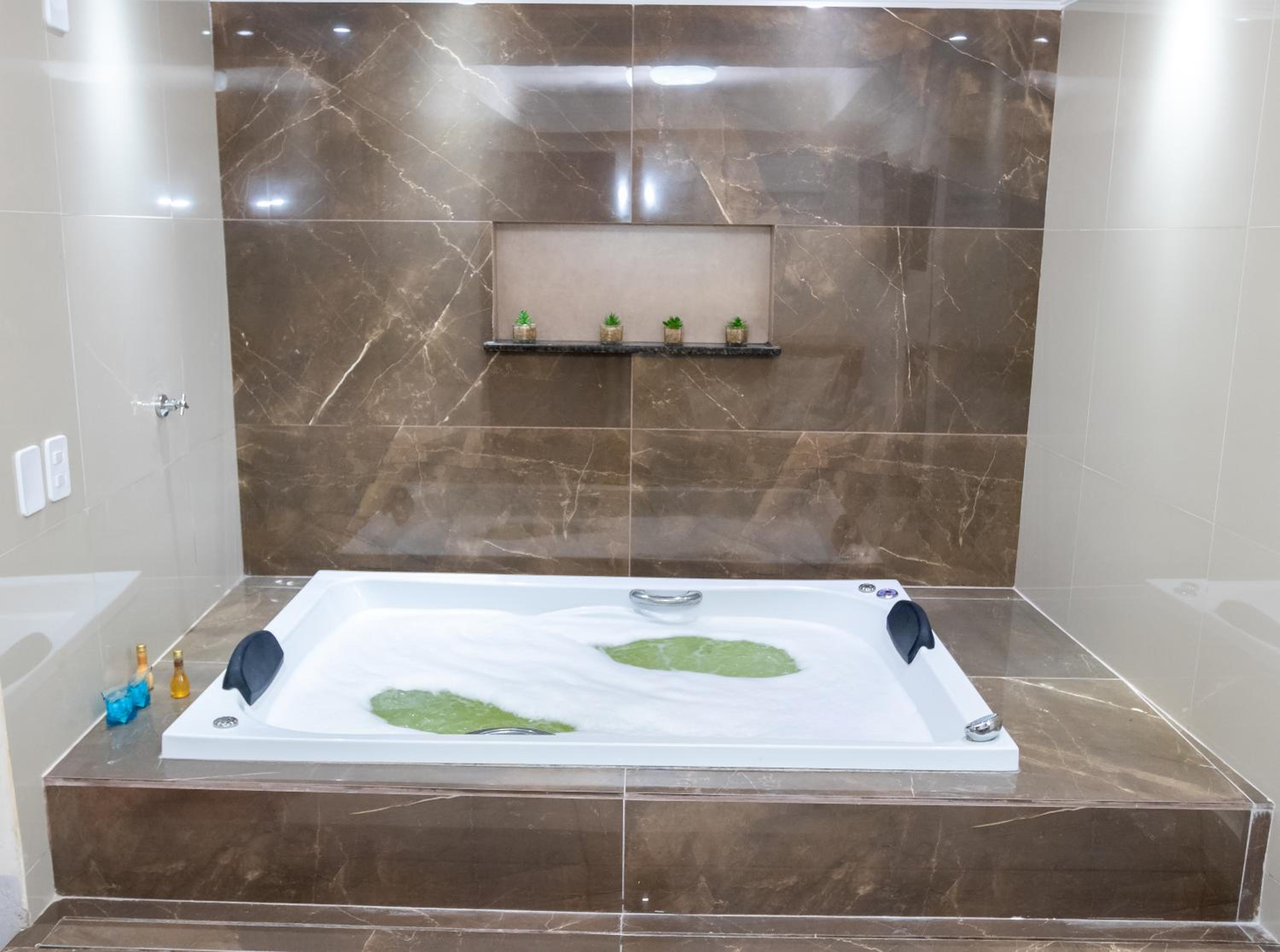Deluxe Double Room with Bath photo 2