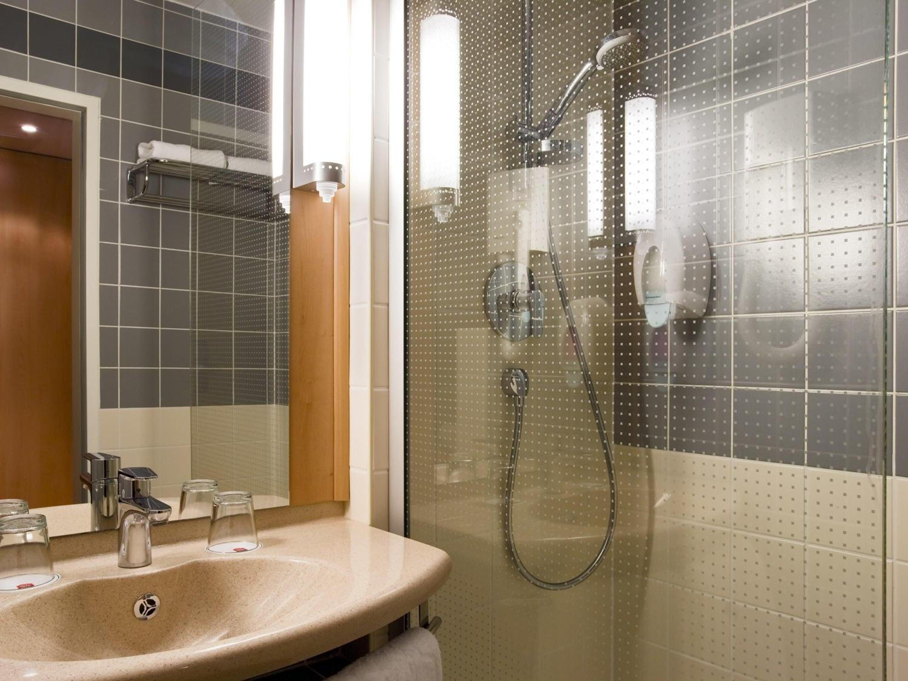 Classic Twin Room - Photo 1