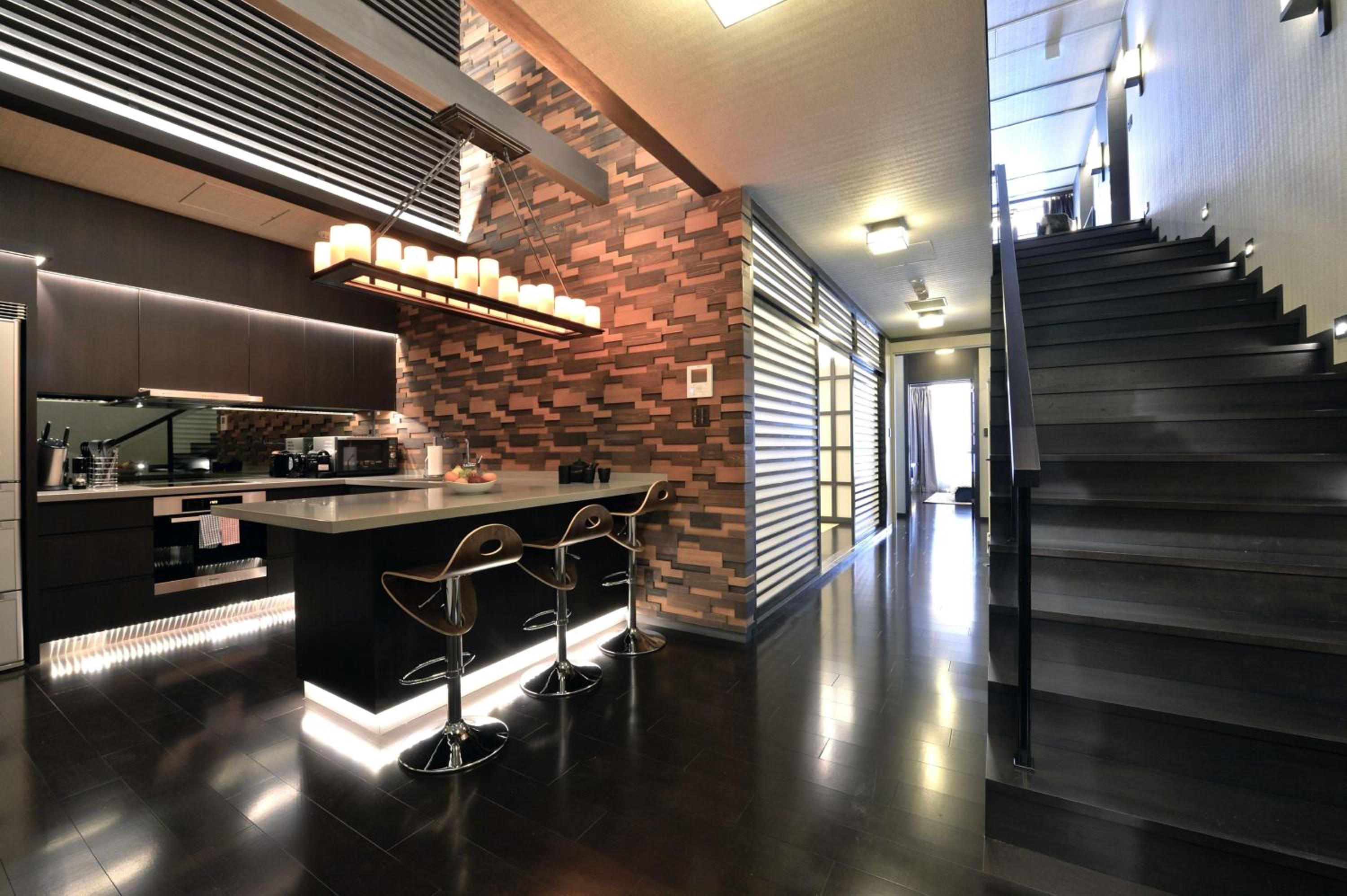 Three-Bedroom Townhouse - Photo 7