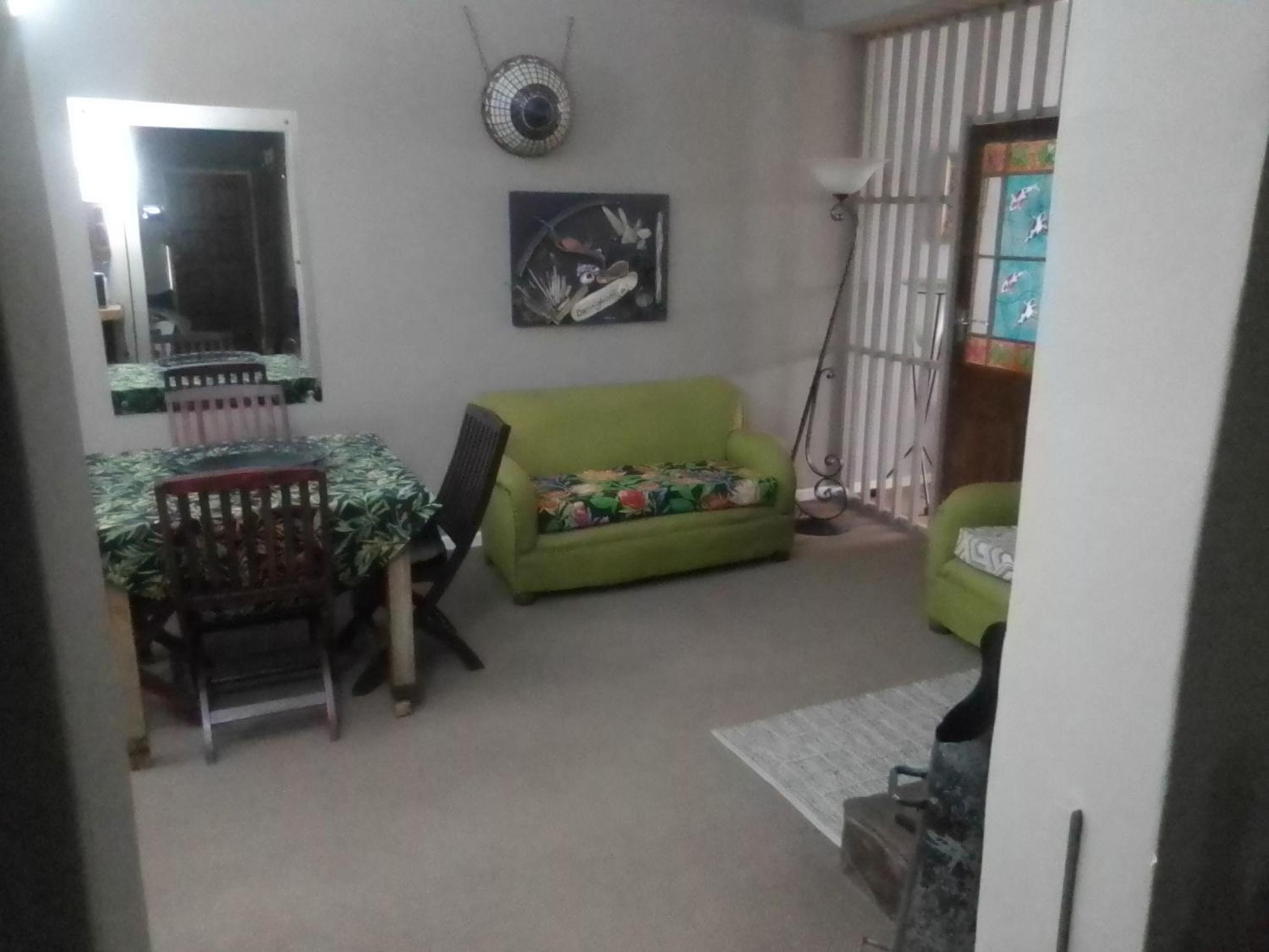 Comfort Family Room photo 2