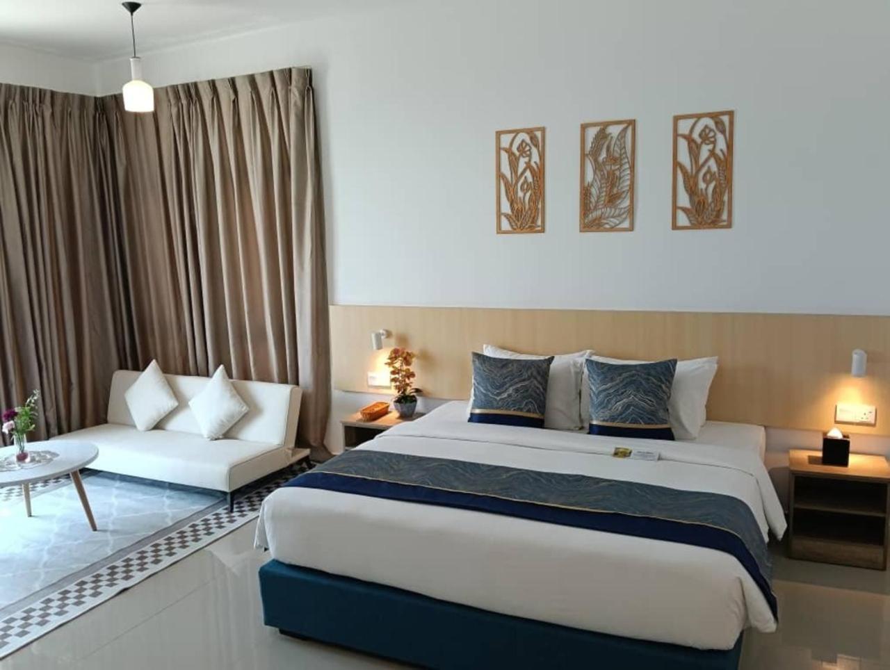 Deluxe Suite - Photo 1