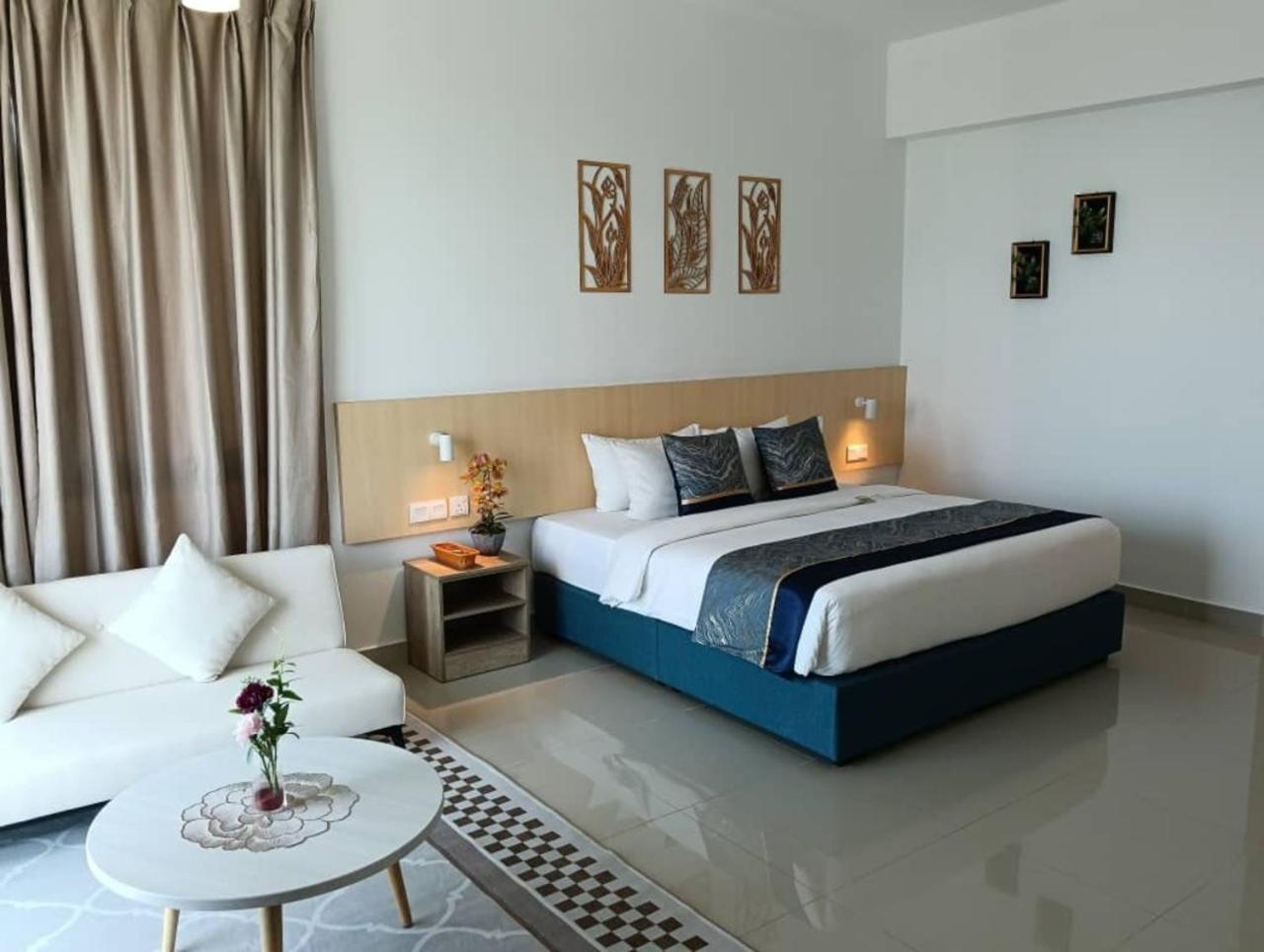 Deluxe Suite - Photo 2