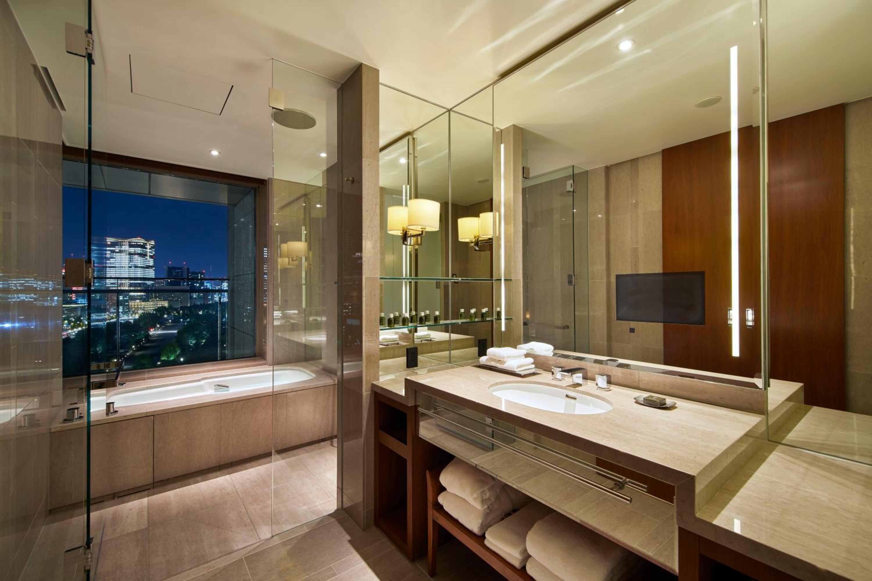 Grand Deluxe Twin Room - Photo 2