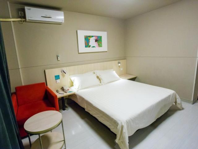 Standard Twin Room A