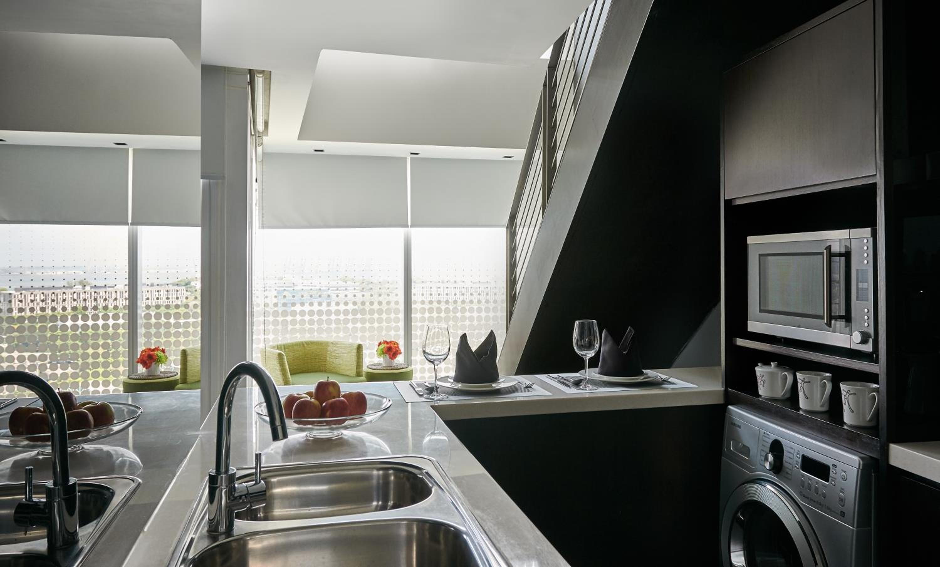 One-Bedroom Executive Loft photo 3