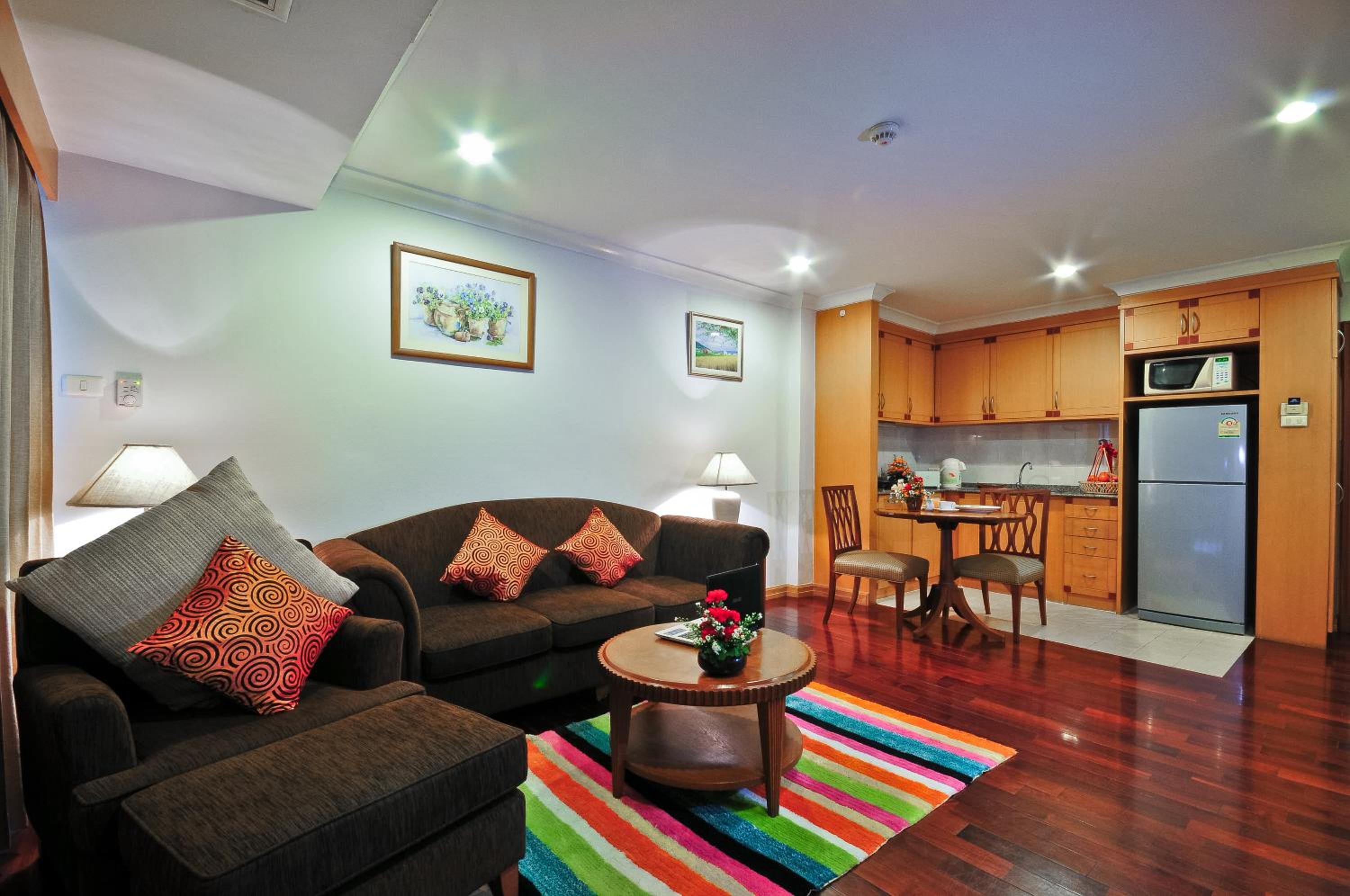 Executive Suite One-Bedroom with Balcony photo 2