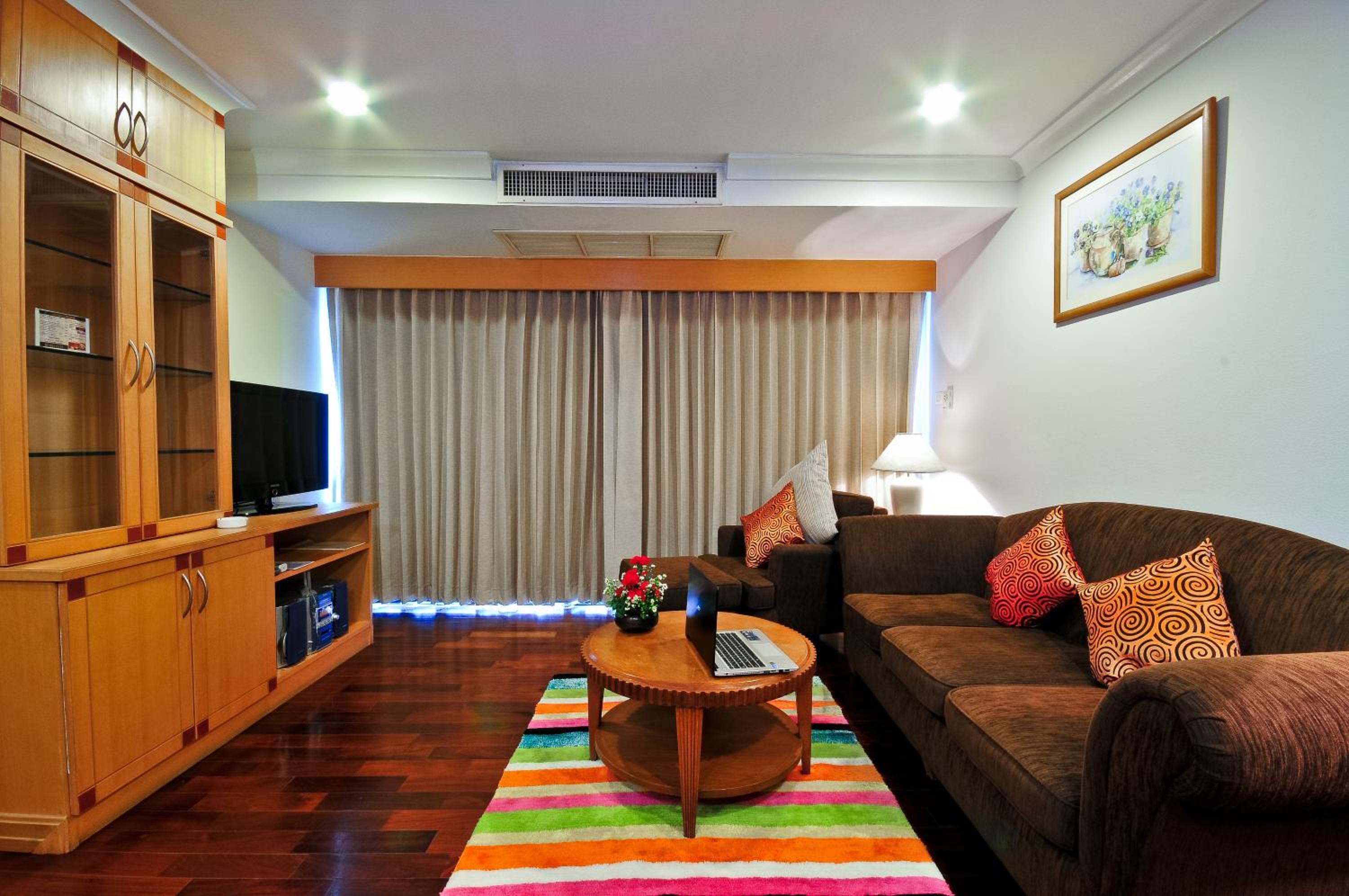 Executive Suite One-Bedroom with Balcony photo 1