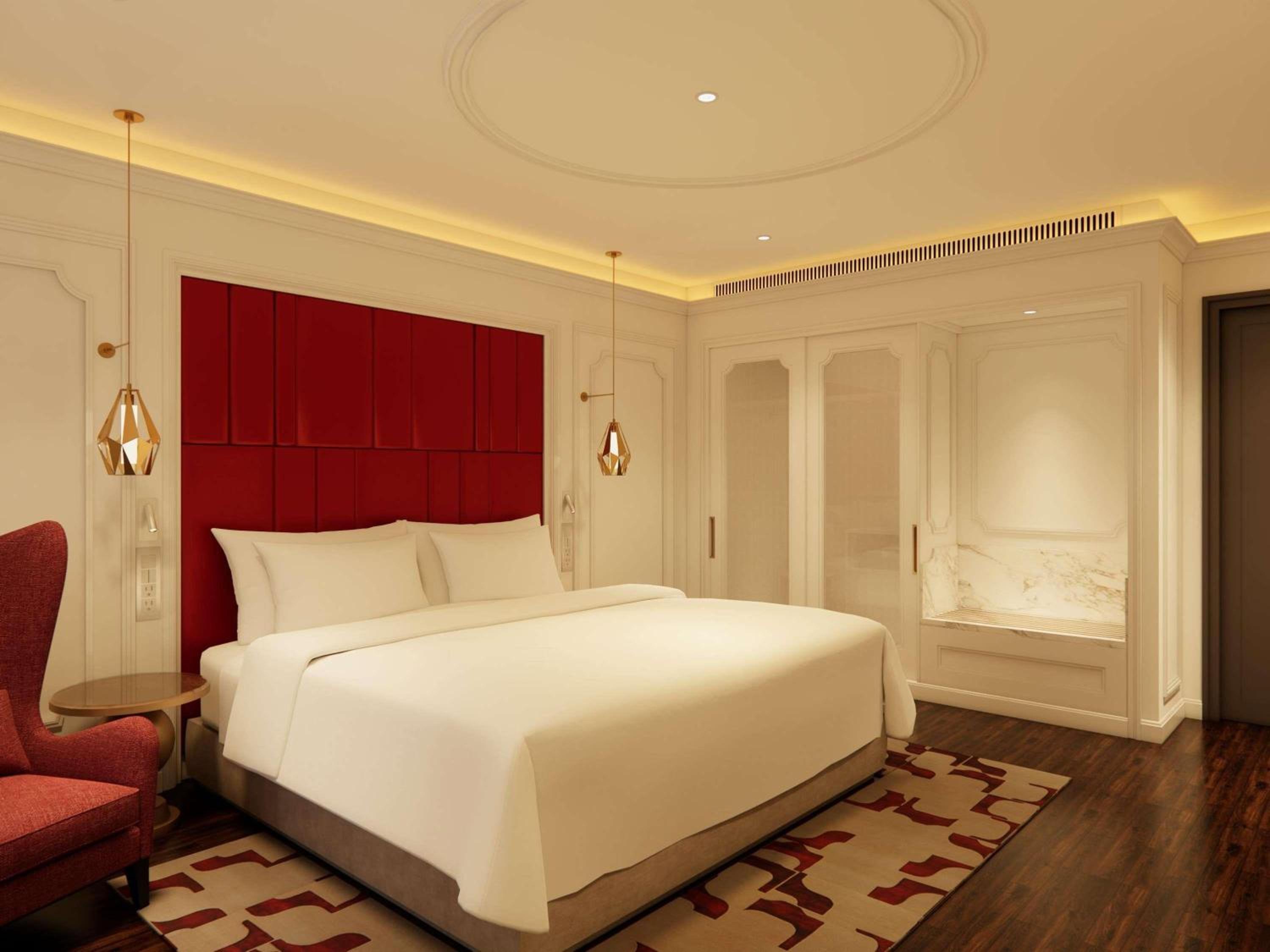Deluxe King Room photo 2