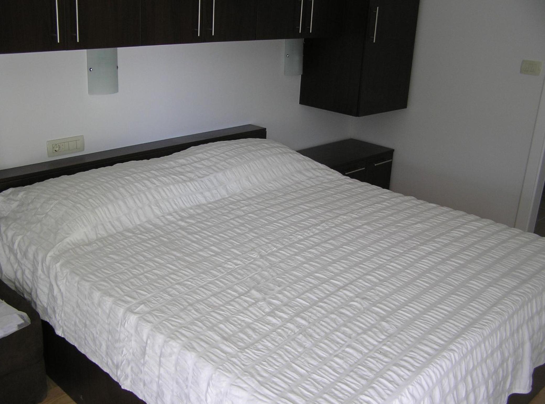 Apartment 5