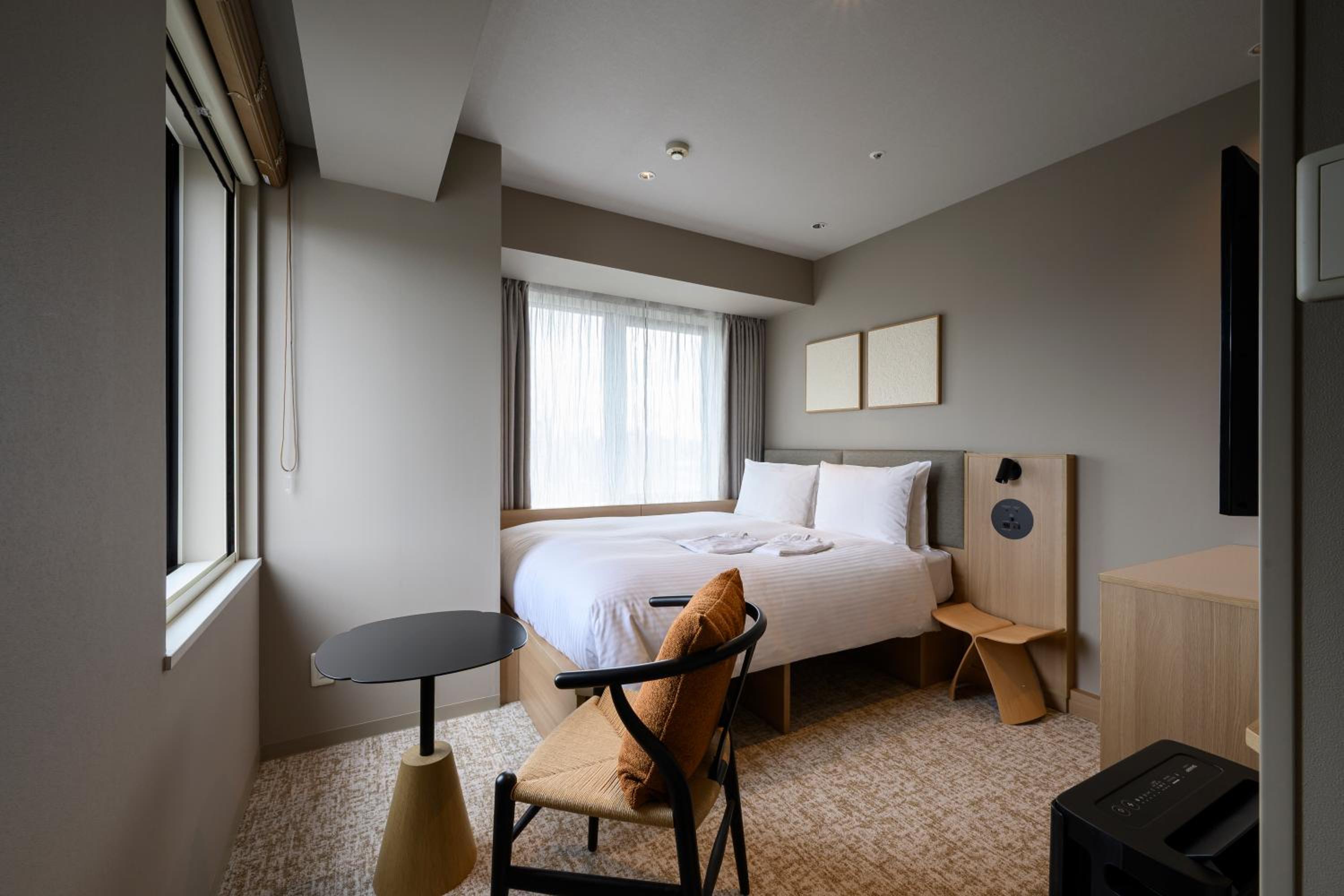 Corner Moderate Single Room