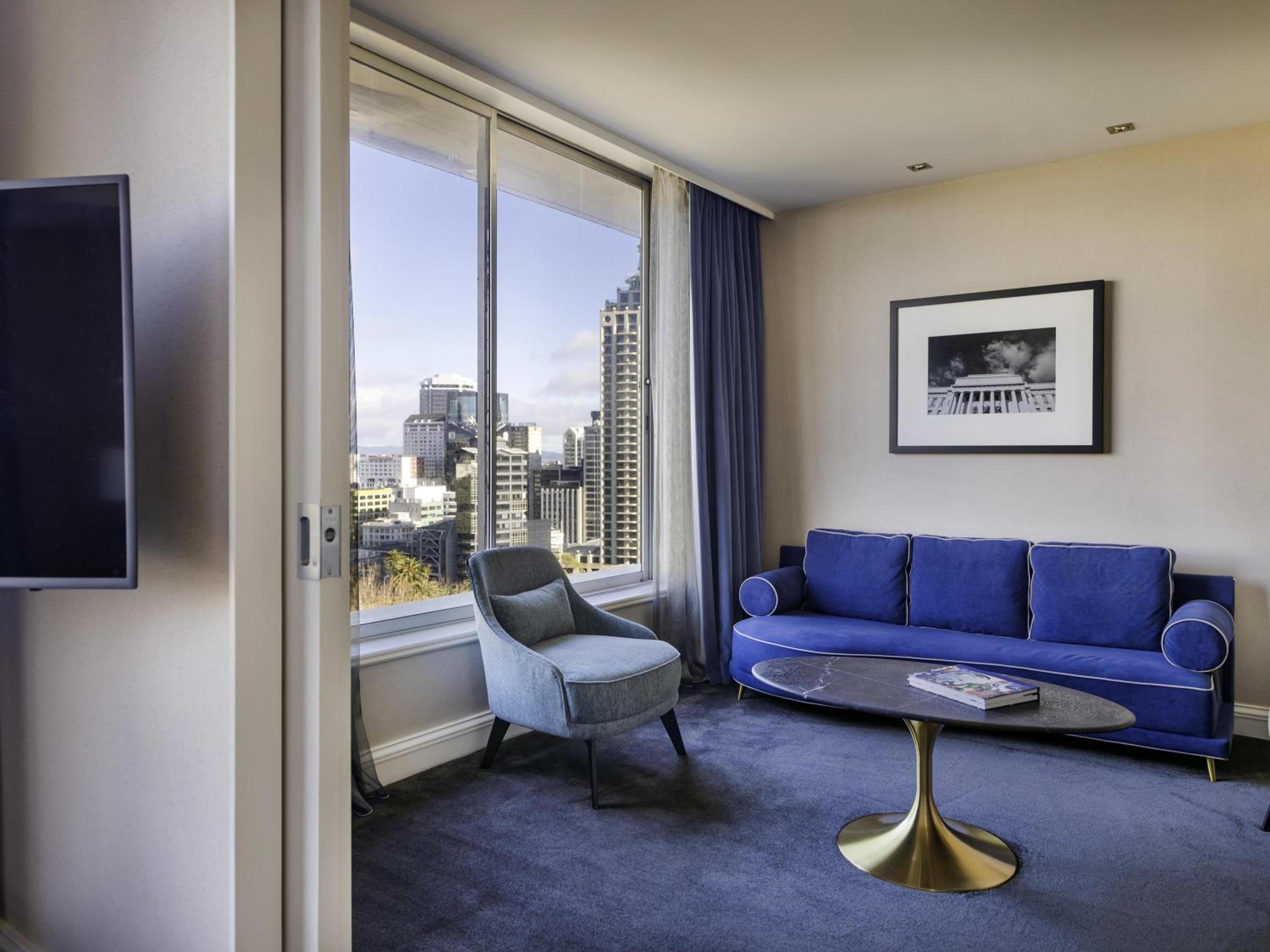 Executive Suite One King