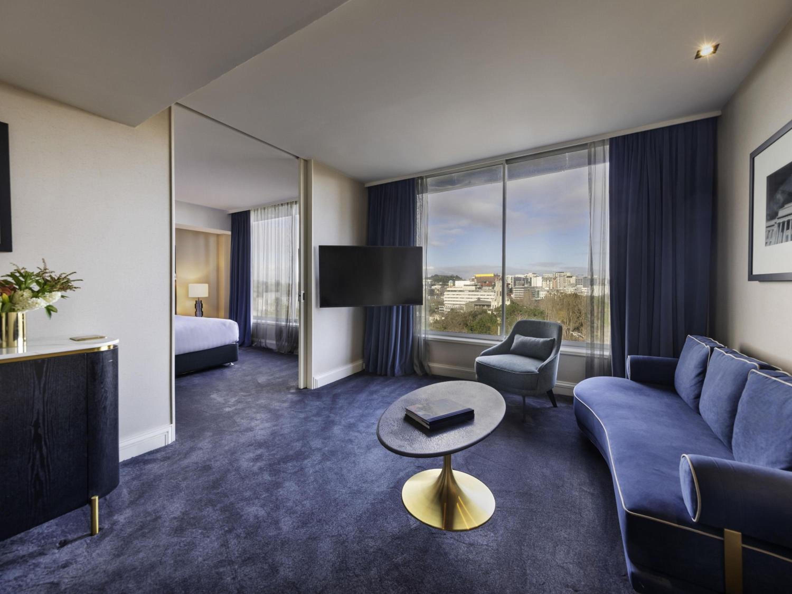 Executive Suite One King