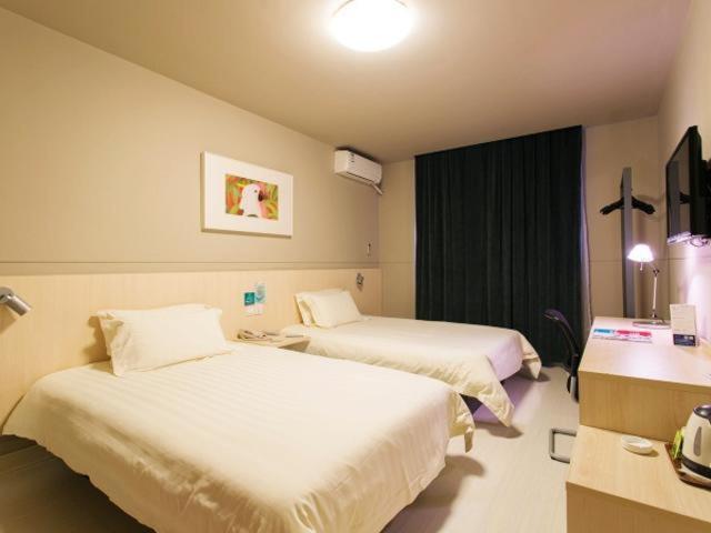 Superior Twin Room photo 2