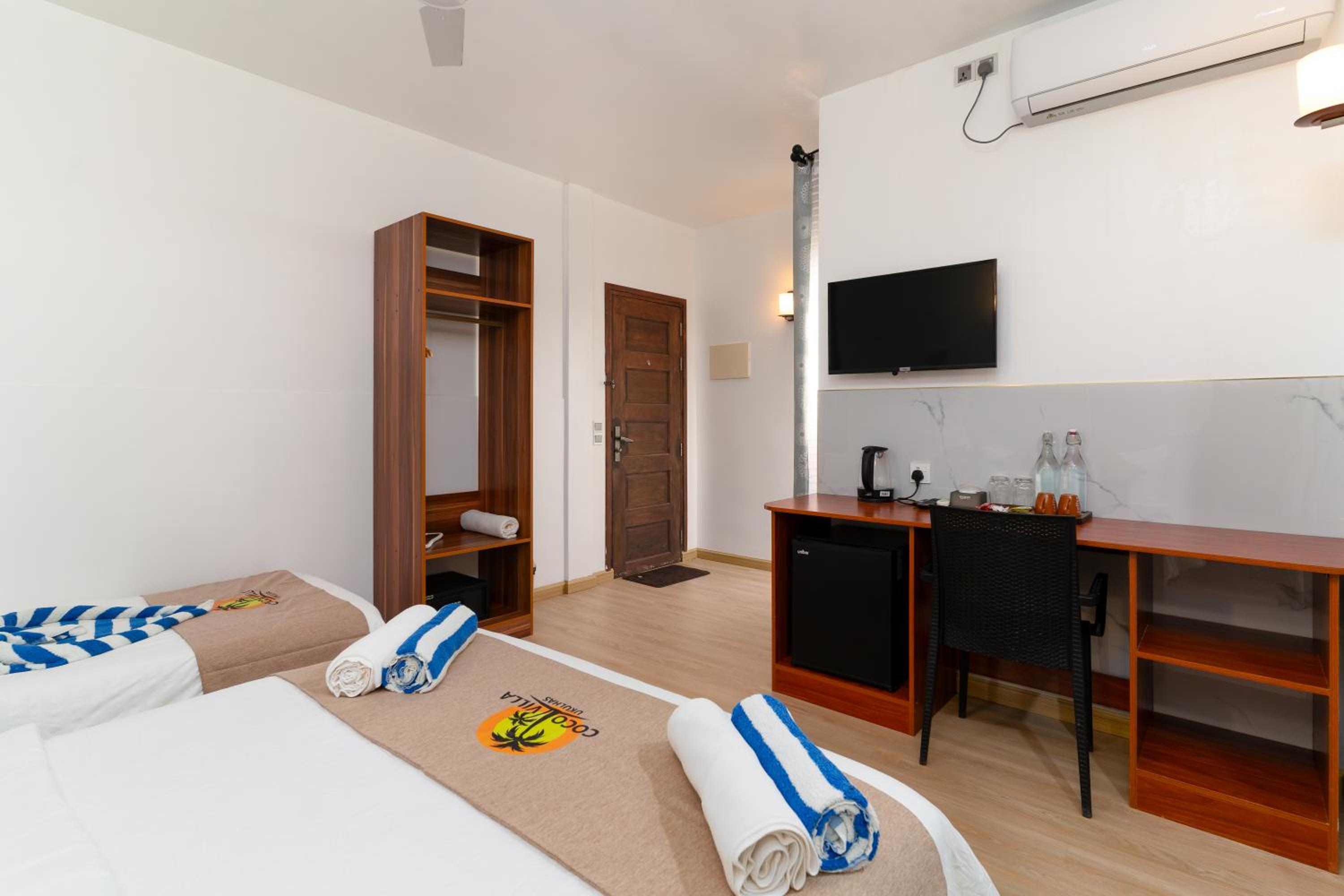 Deluxe King Room photo 2