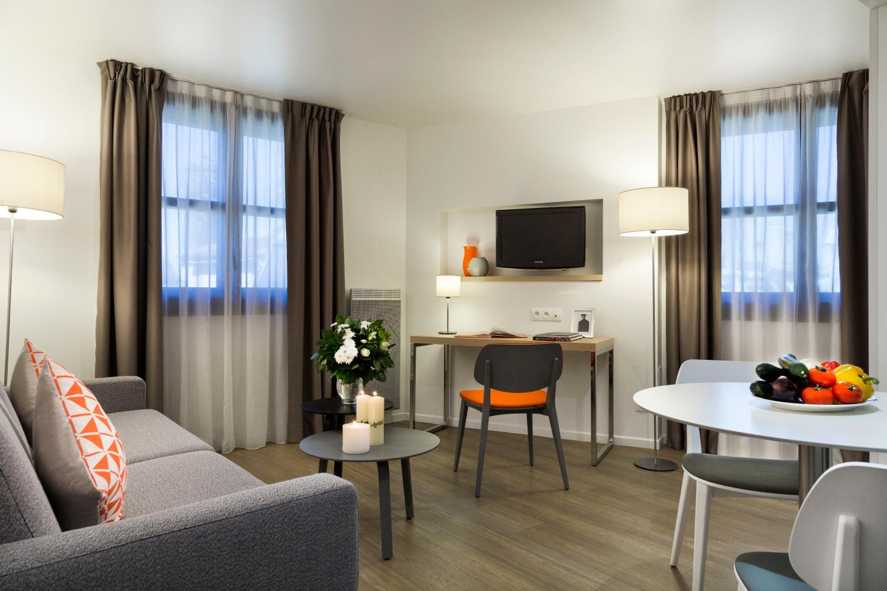 One-Bedroom Apartment without Air Conditioning - Photo 5