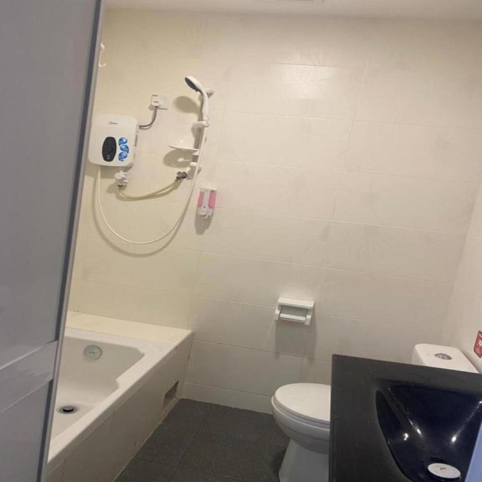 Single Room photo 3