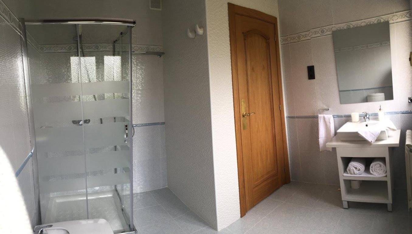 Queen Room with Balcony photo 2
