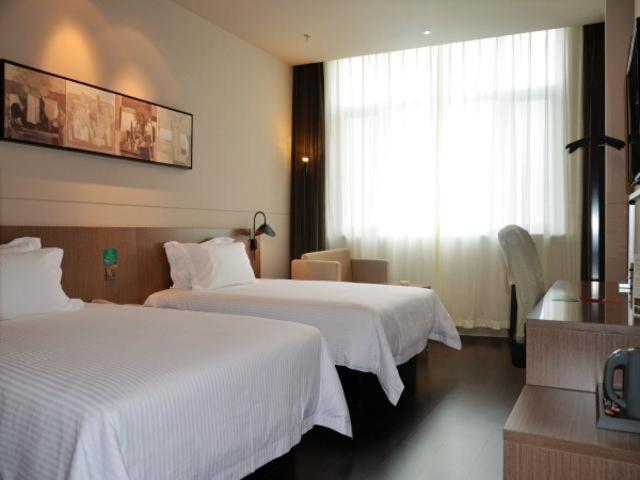 Business Twin Room A - Photo 6