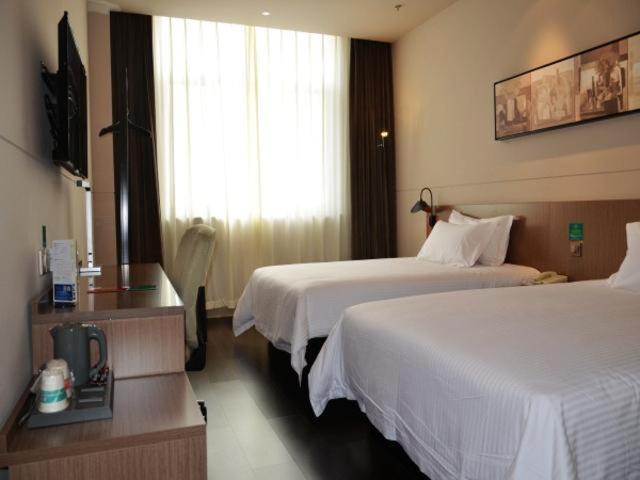 Business Twin Room A - Photo 15