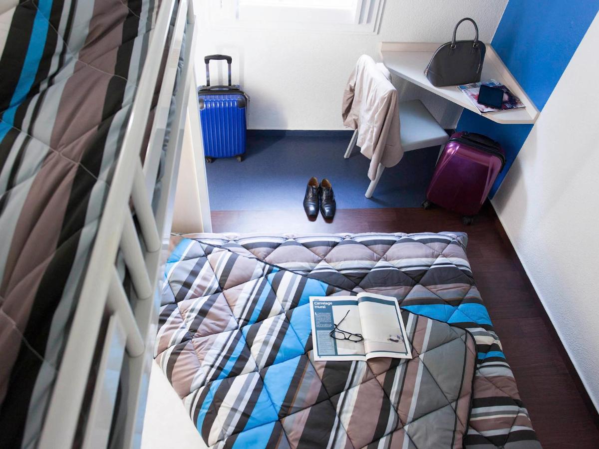 Triple Room with Shared Bathroom photo 3