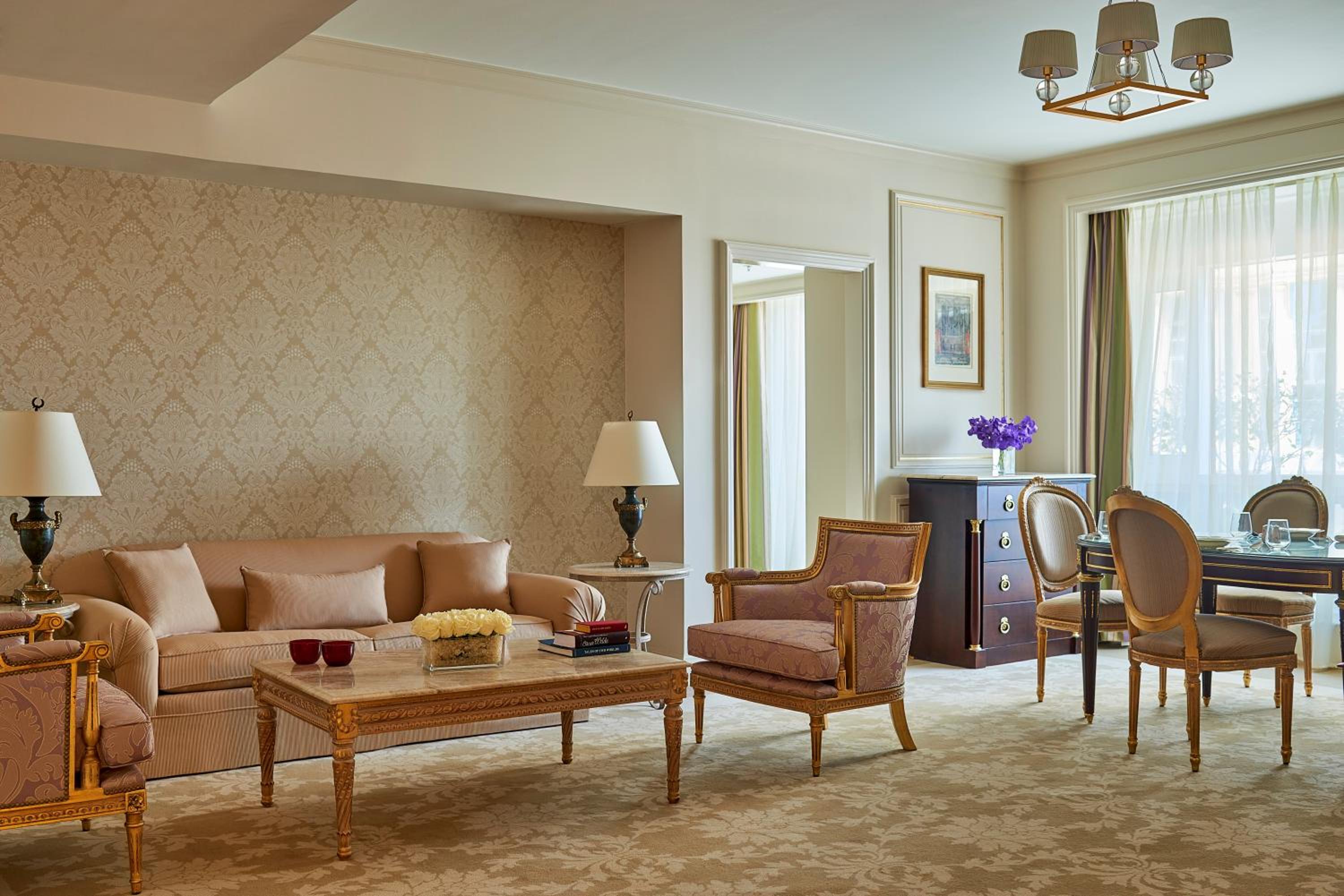 Premium Suite - Photo 2