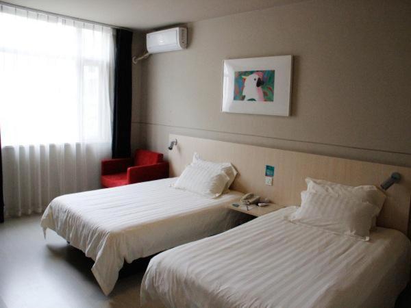 Business Twin Room A