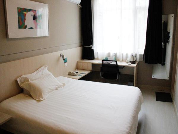 Business Double Room B