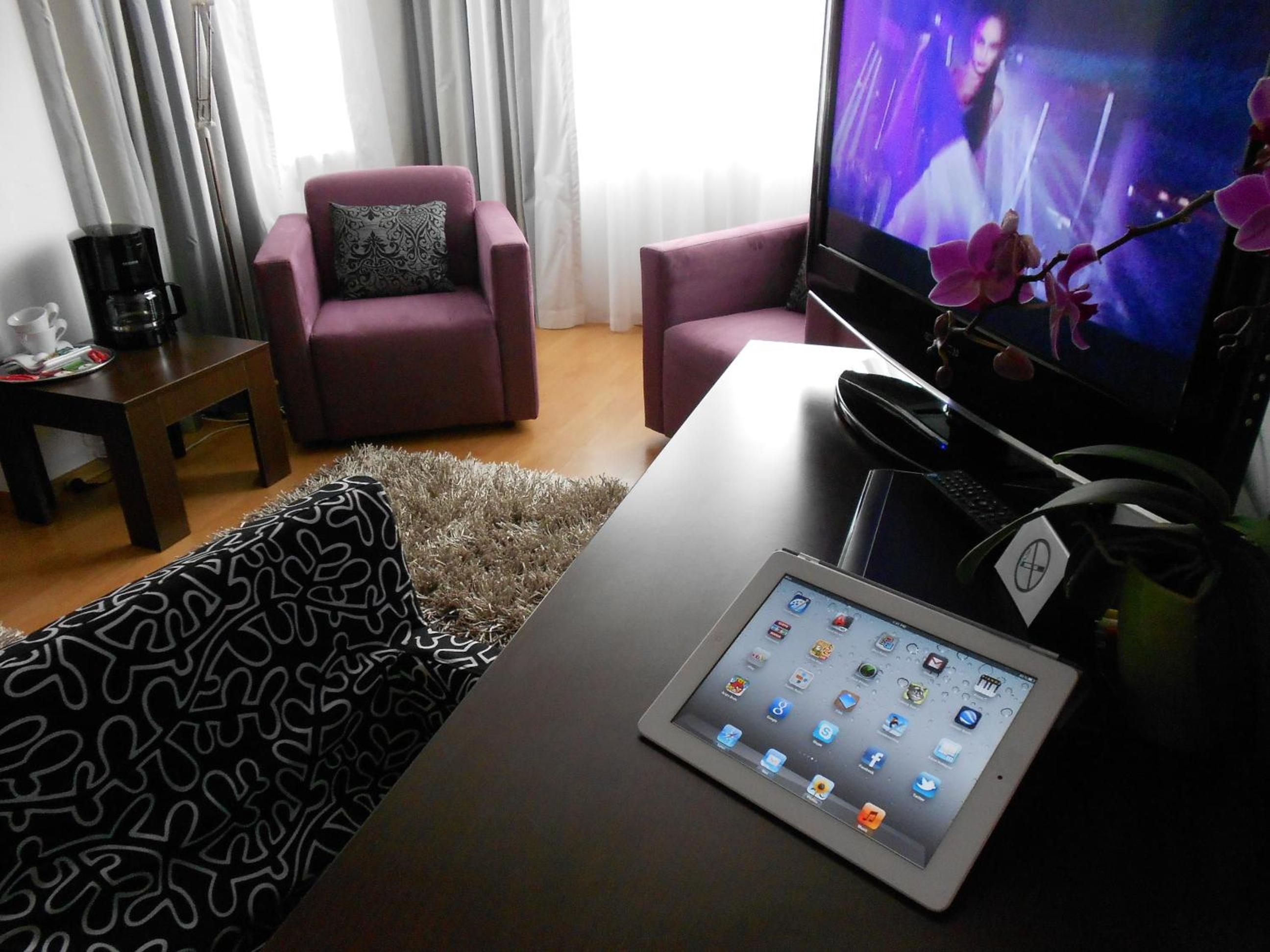 Executive Business Room - Photo 13