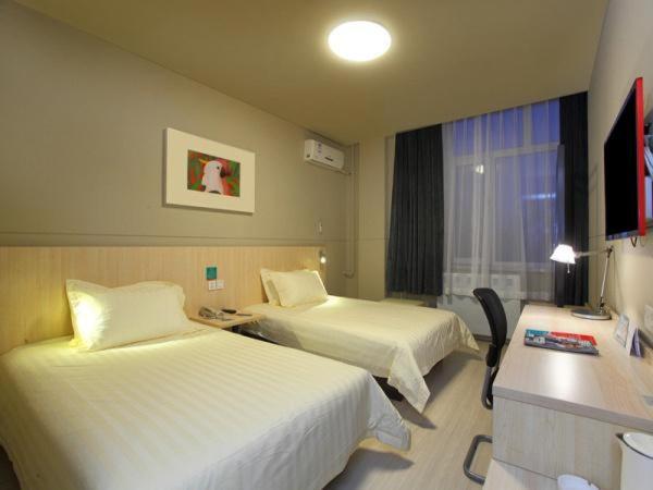 Business Twin Room A