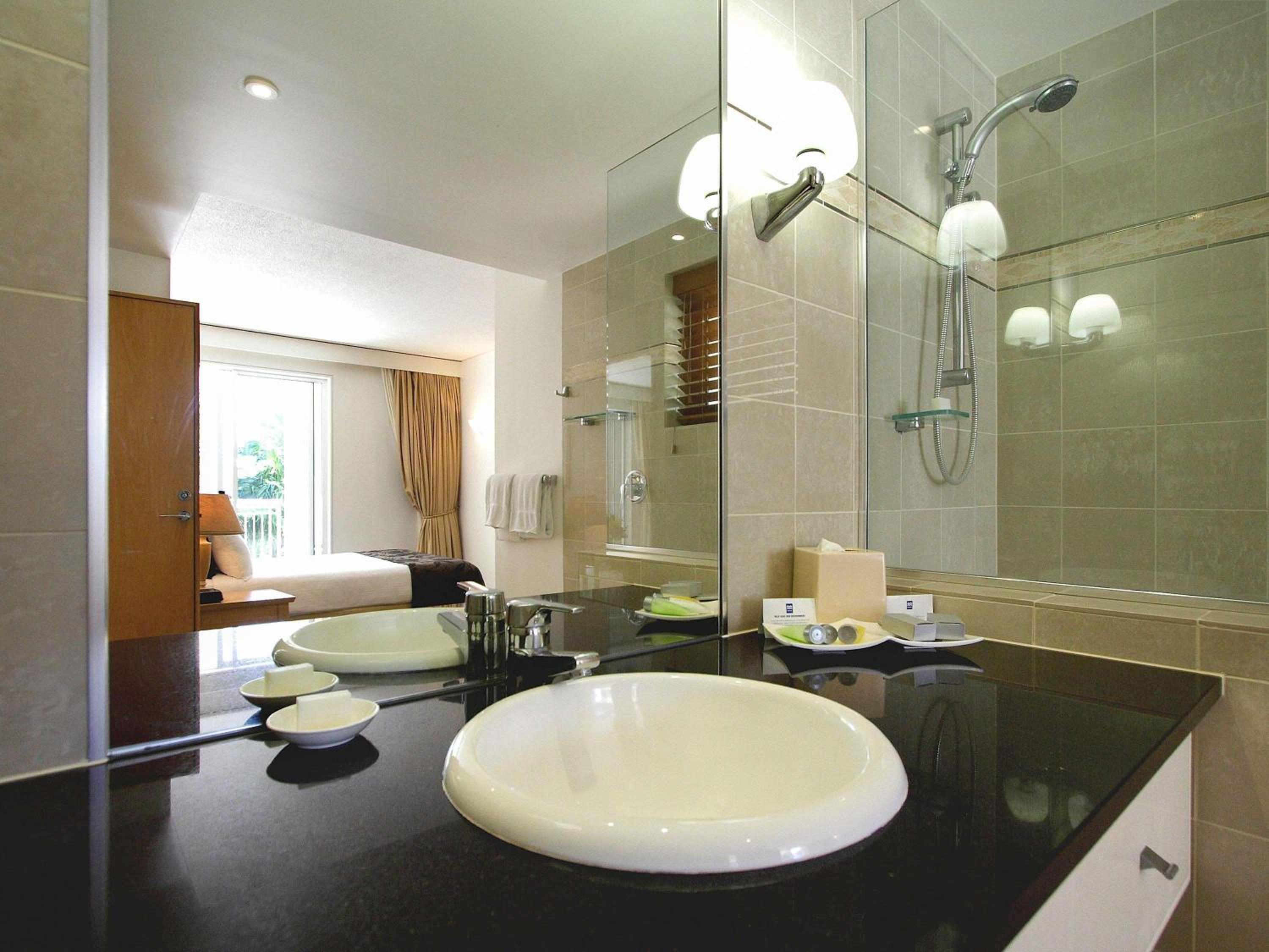 One Bedroom Garden or Pool View Apartment - Photo 4