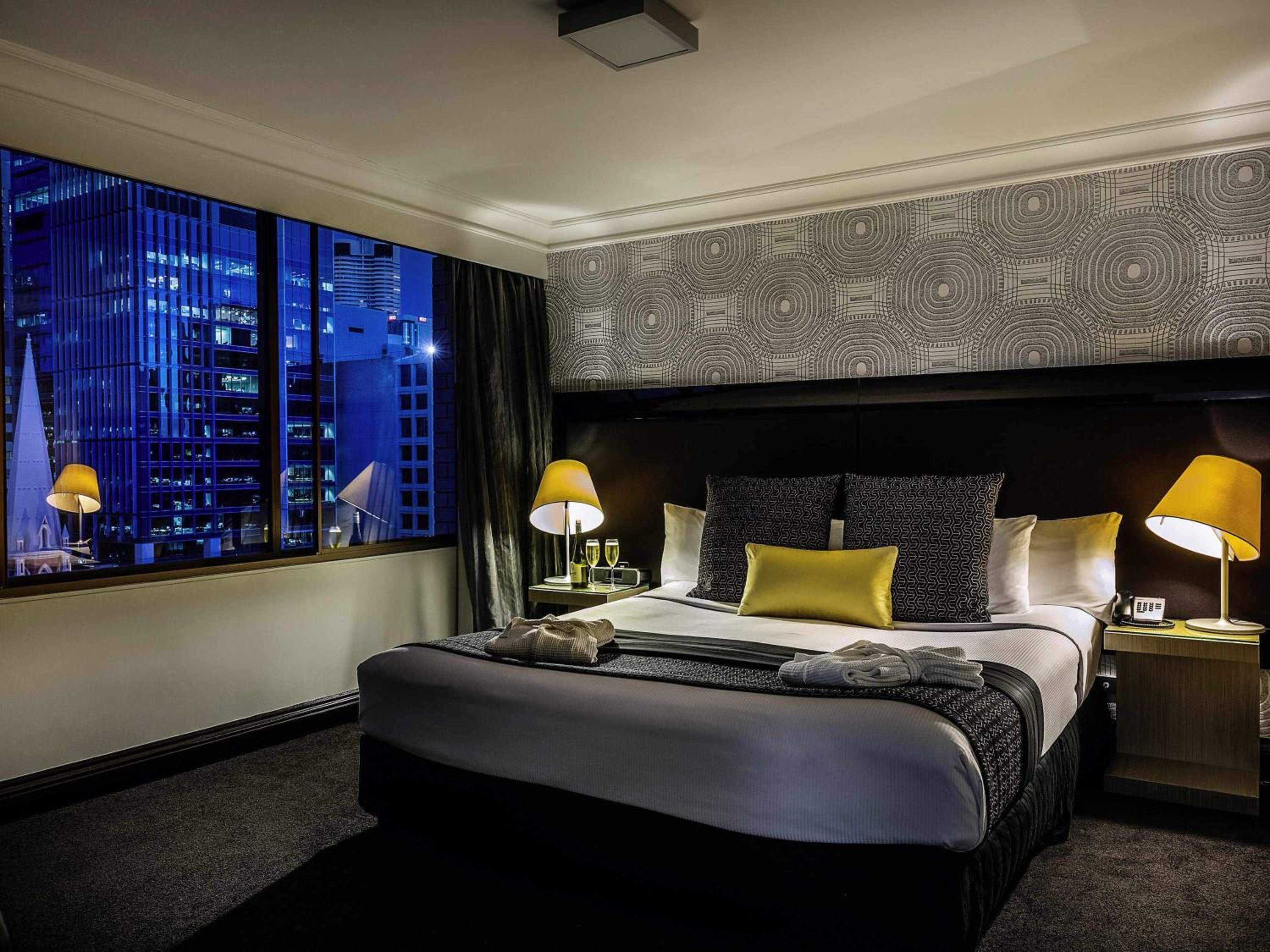 One-Bedroom Spa Suite - Photo 3
