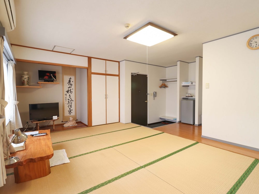 Japanese Style Room, Smoking - Photo 8