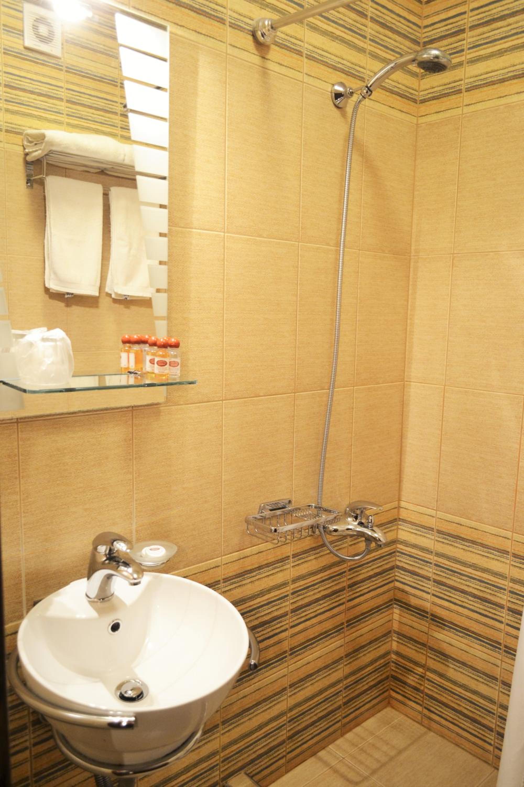 Double Room - Photo 2