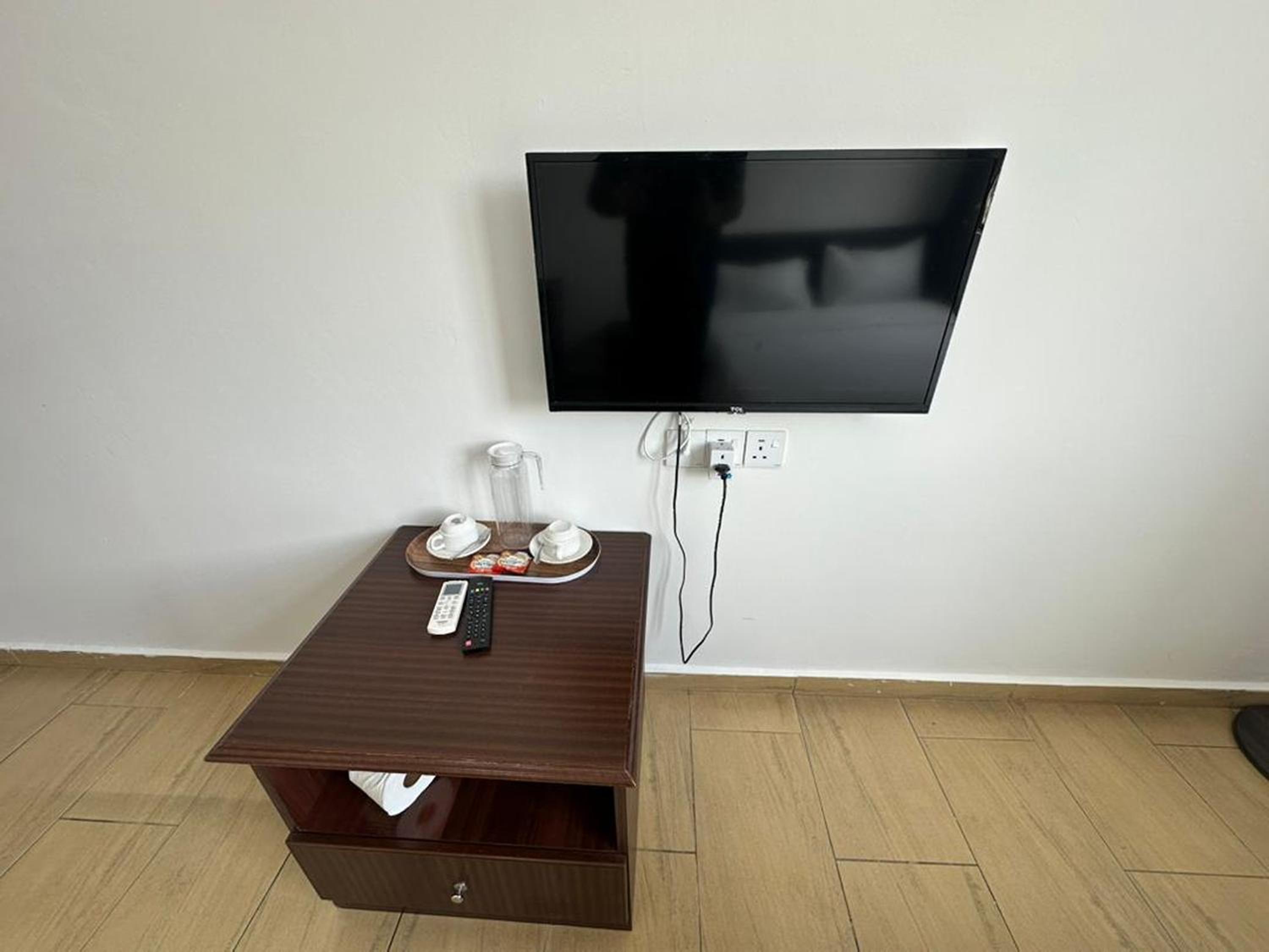 Deluxe Queen Room - Photo 6