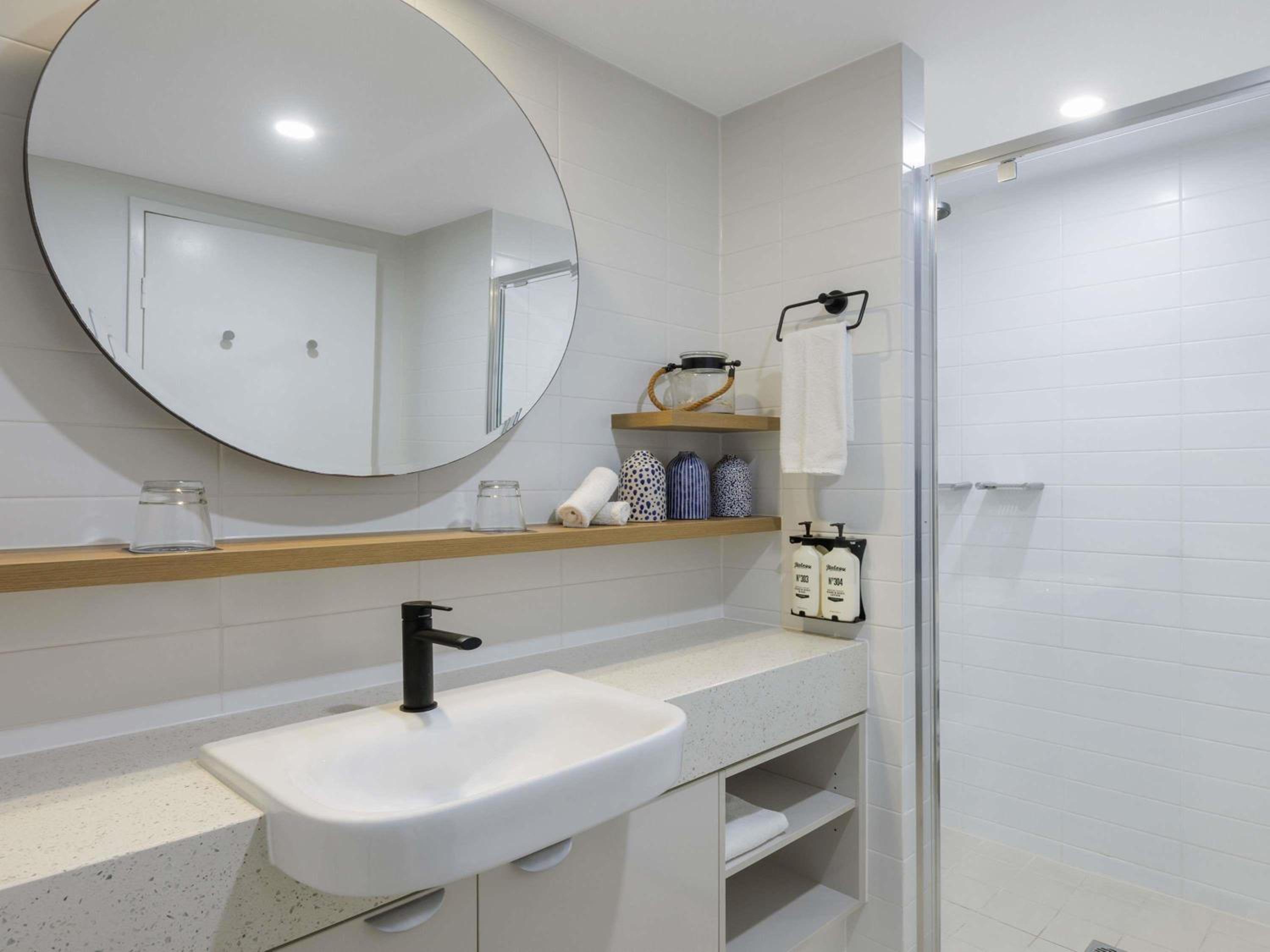 Studio Apartment with King Bed