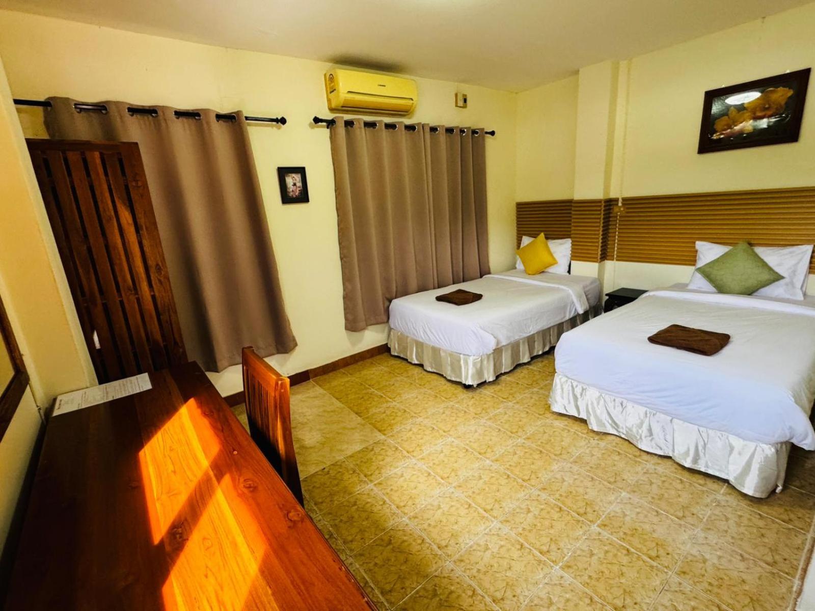 Standard Twin Room photo 3